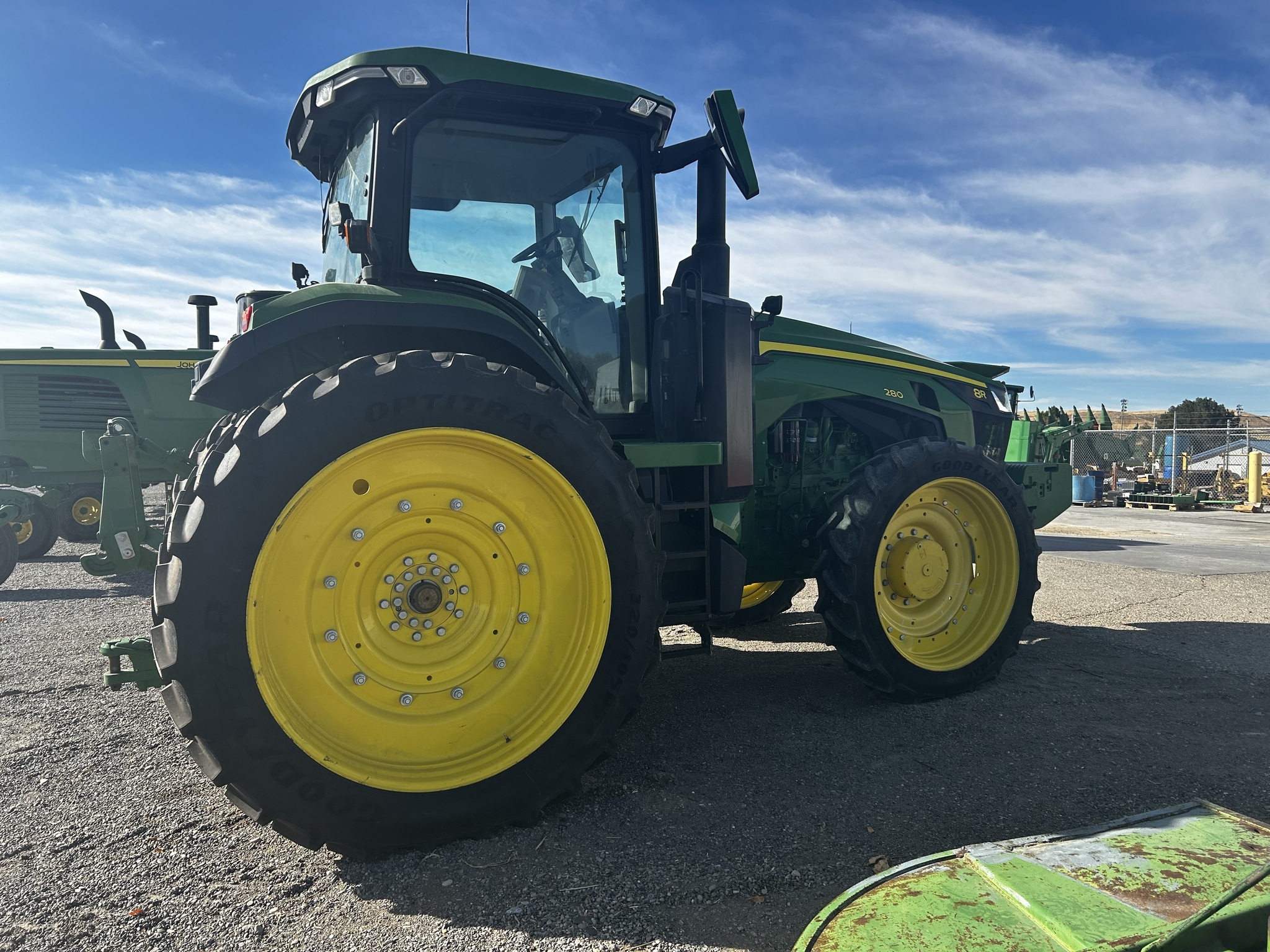 2022 John Deere 8R 280 Tractor