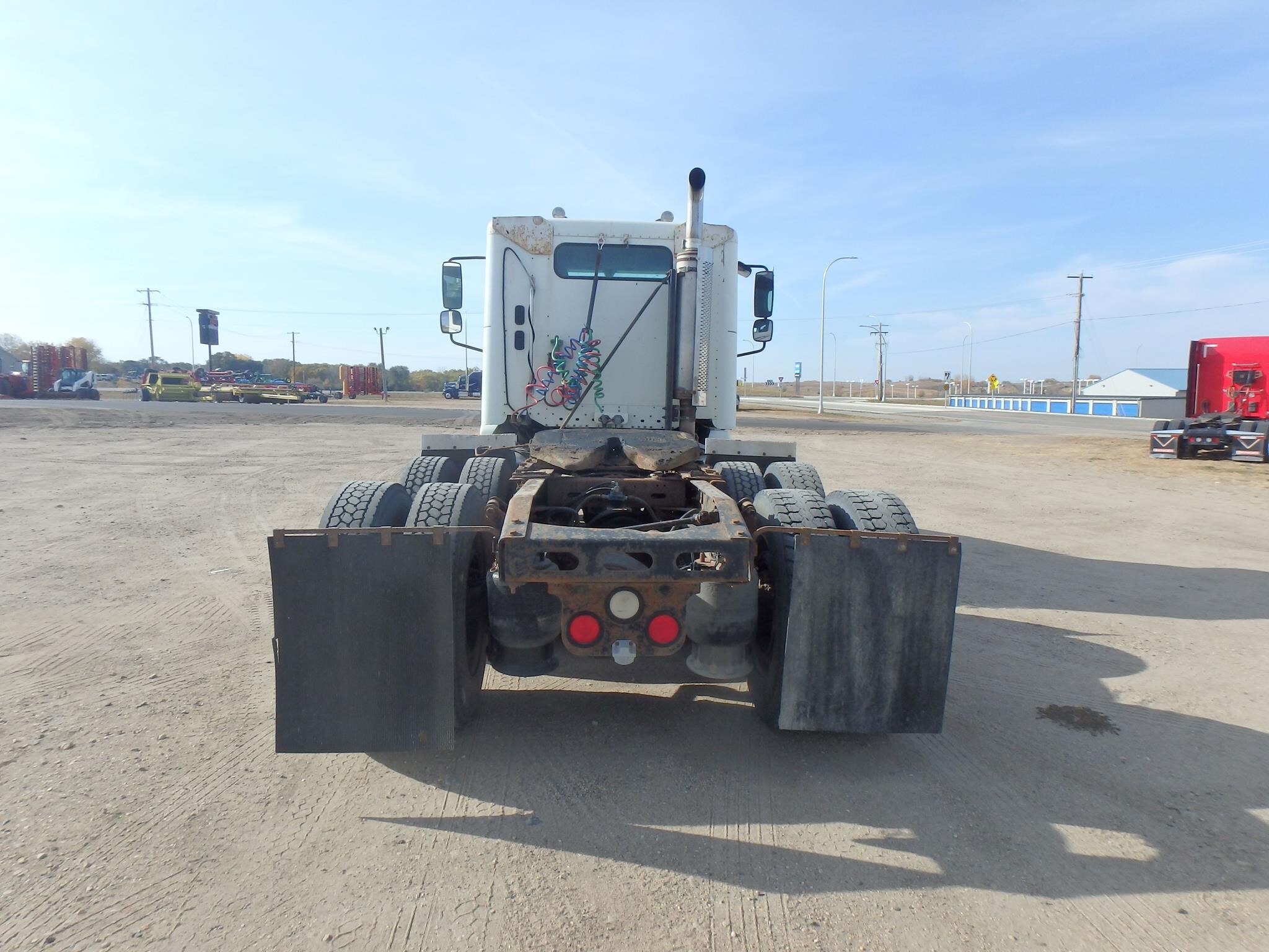 2005 Freightliner Columbia 120 Semi Trucks/Trailer