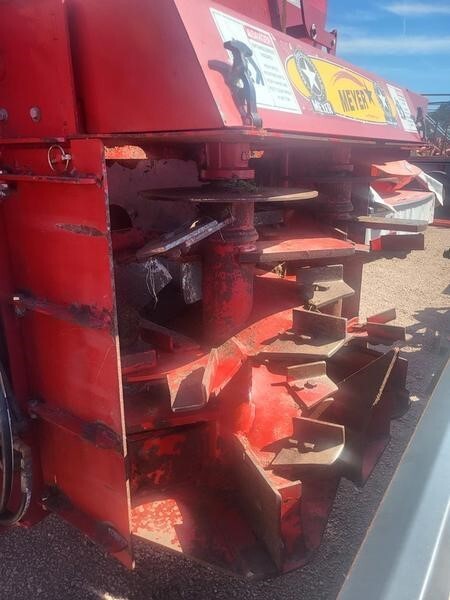 2021 Meyer SXR500T Manure Spreader