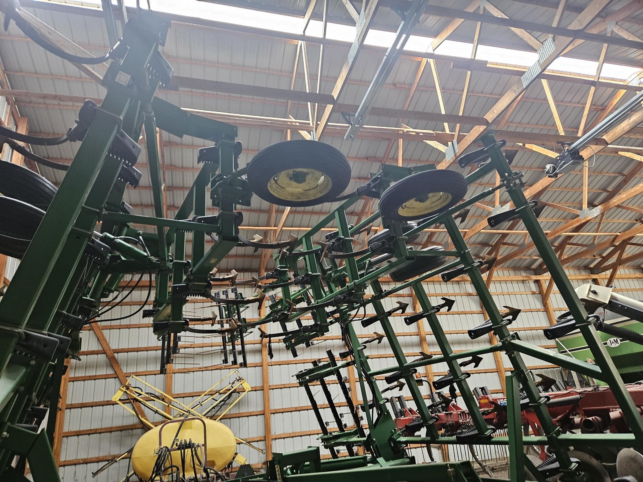 2003 John Deere 980 Field Cultivator