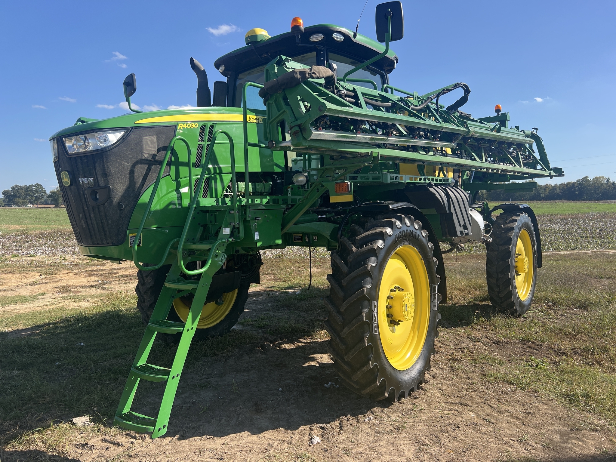 2021 John Deere R4030 Self-Propelled Sprayer