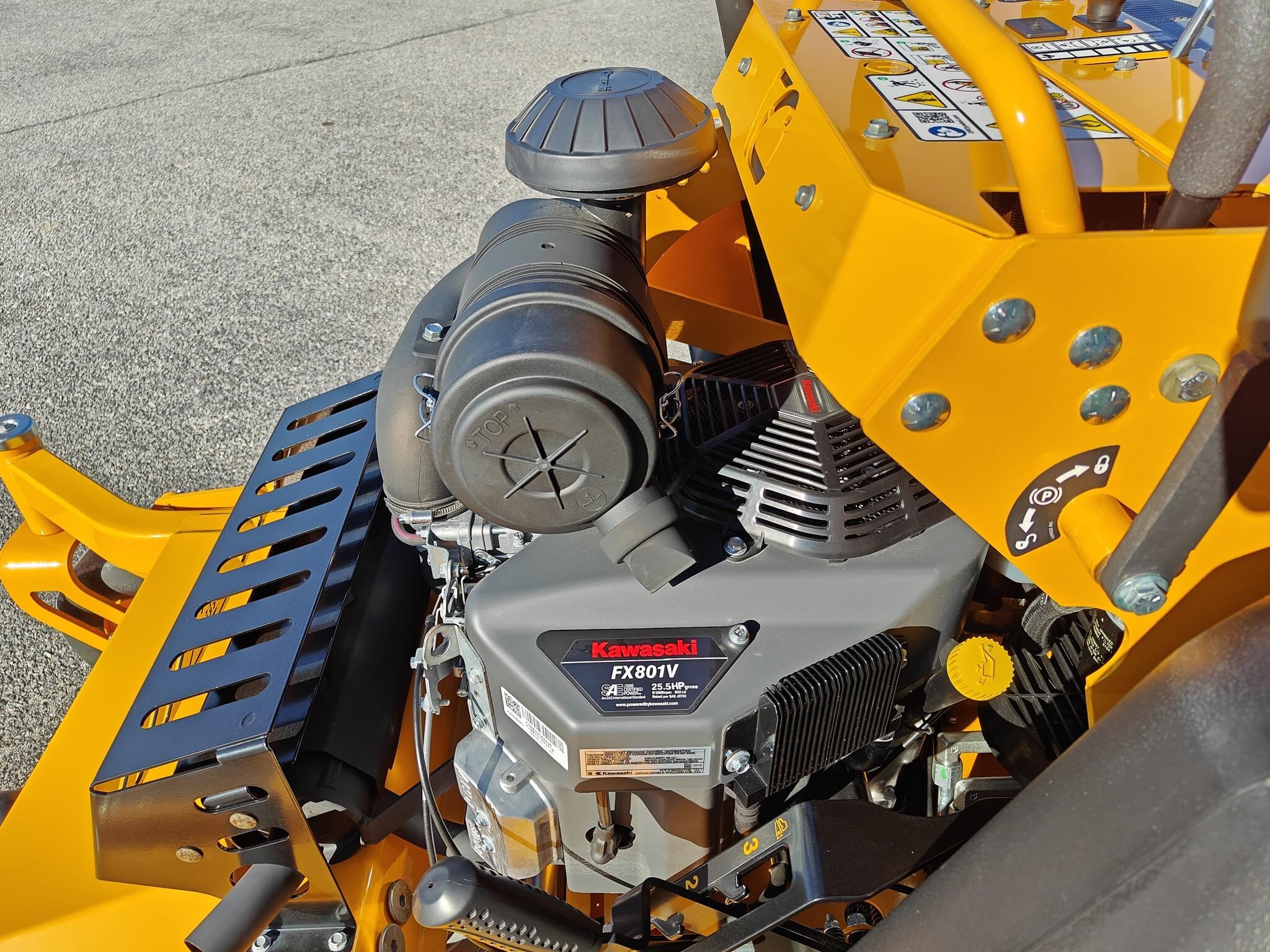 2023 Cub Cadet PRO X 654 Lawn Mower