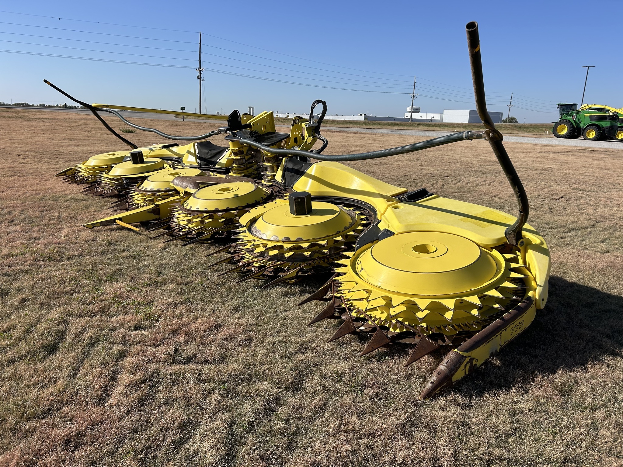 2022 John Deere 772 Corn Head