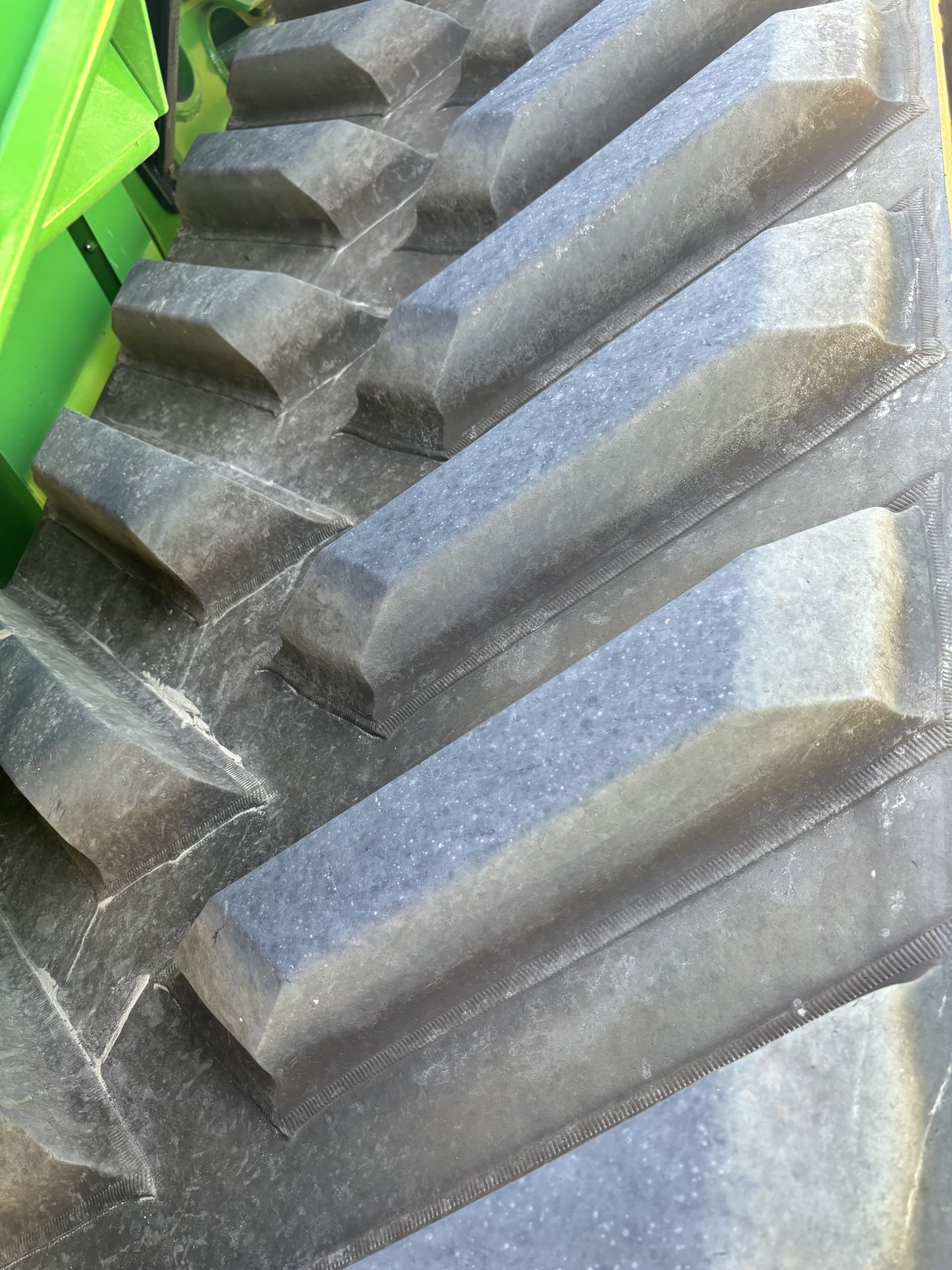 2023 John Deere 9RT 570 Tractor