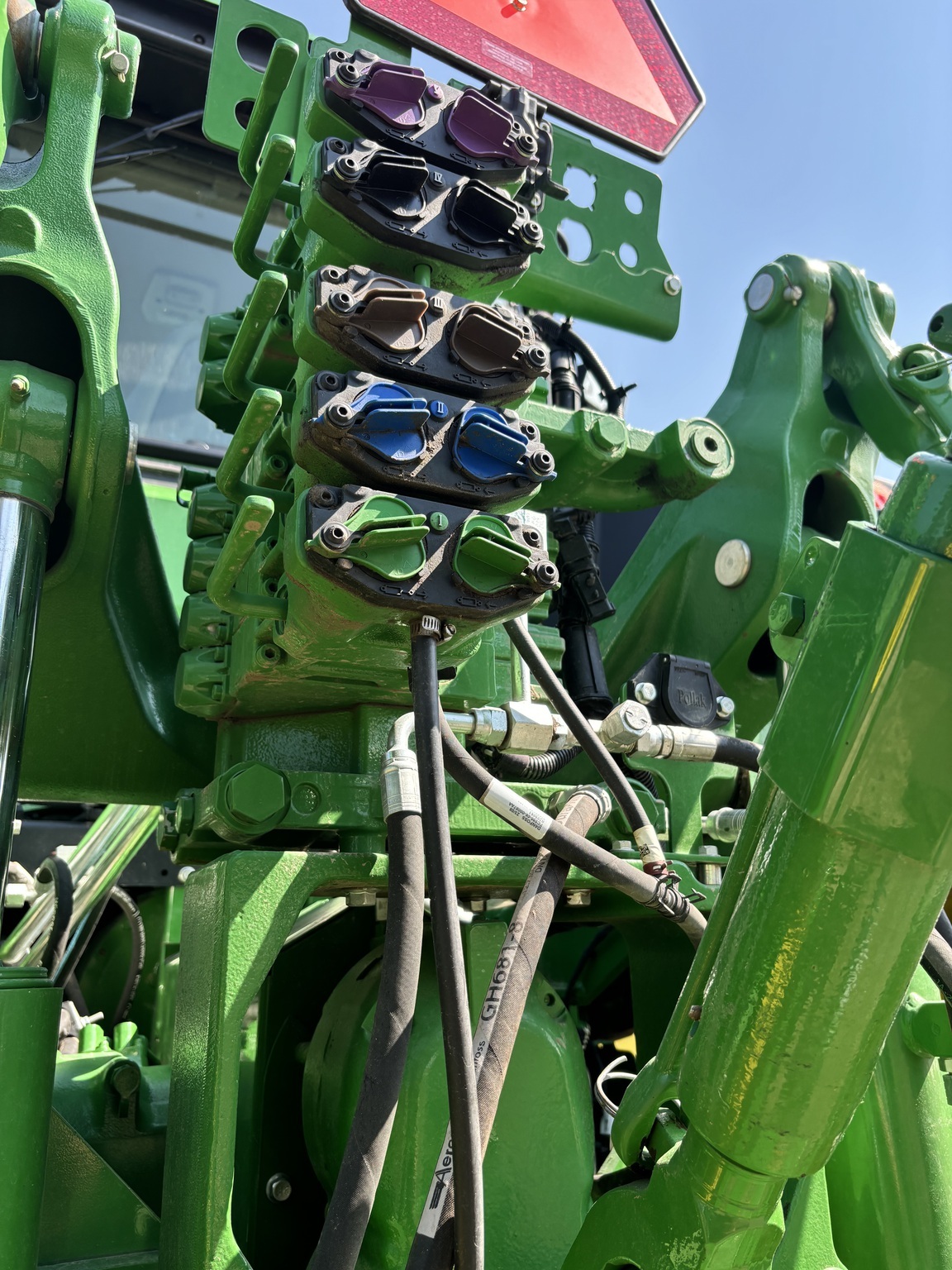 2023 John Deere 9RT 570 Tractor