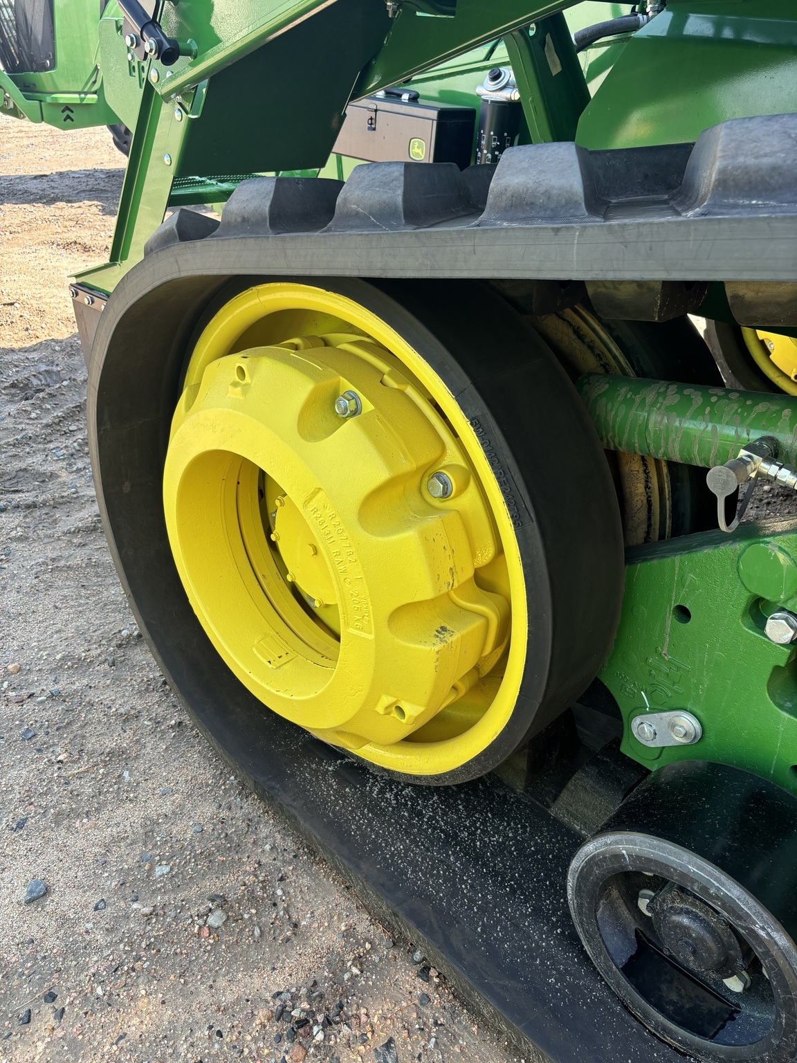 2023 John Deere 9RT 570 Tractor