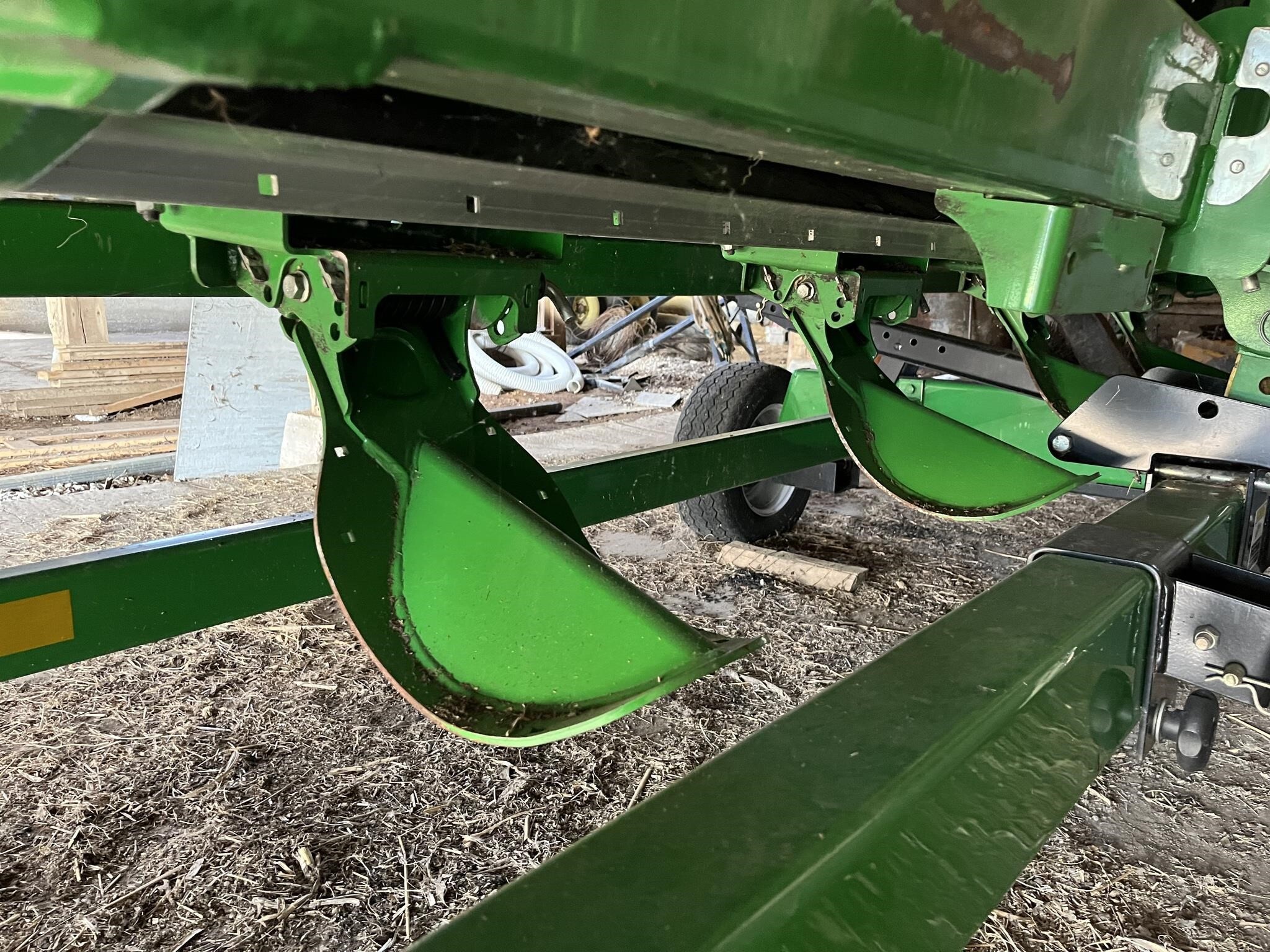 2022 John Deere C8R Corn Head