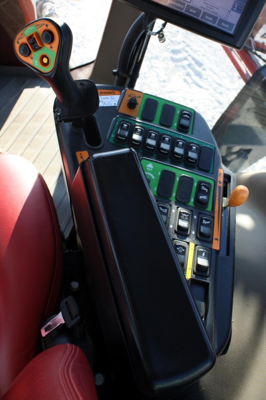 2019 Case IH Patriot 3240 Self-Propelled Sprayer