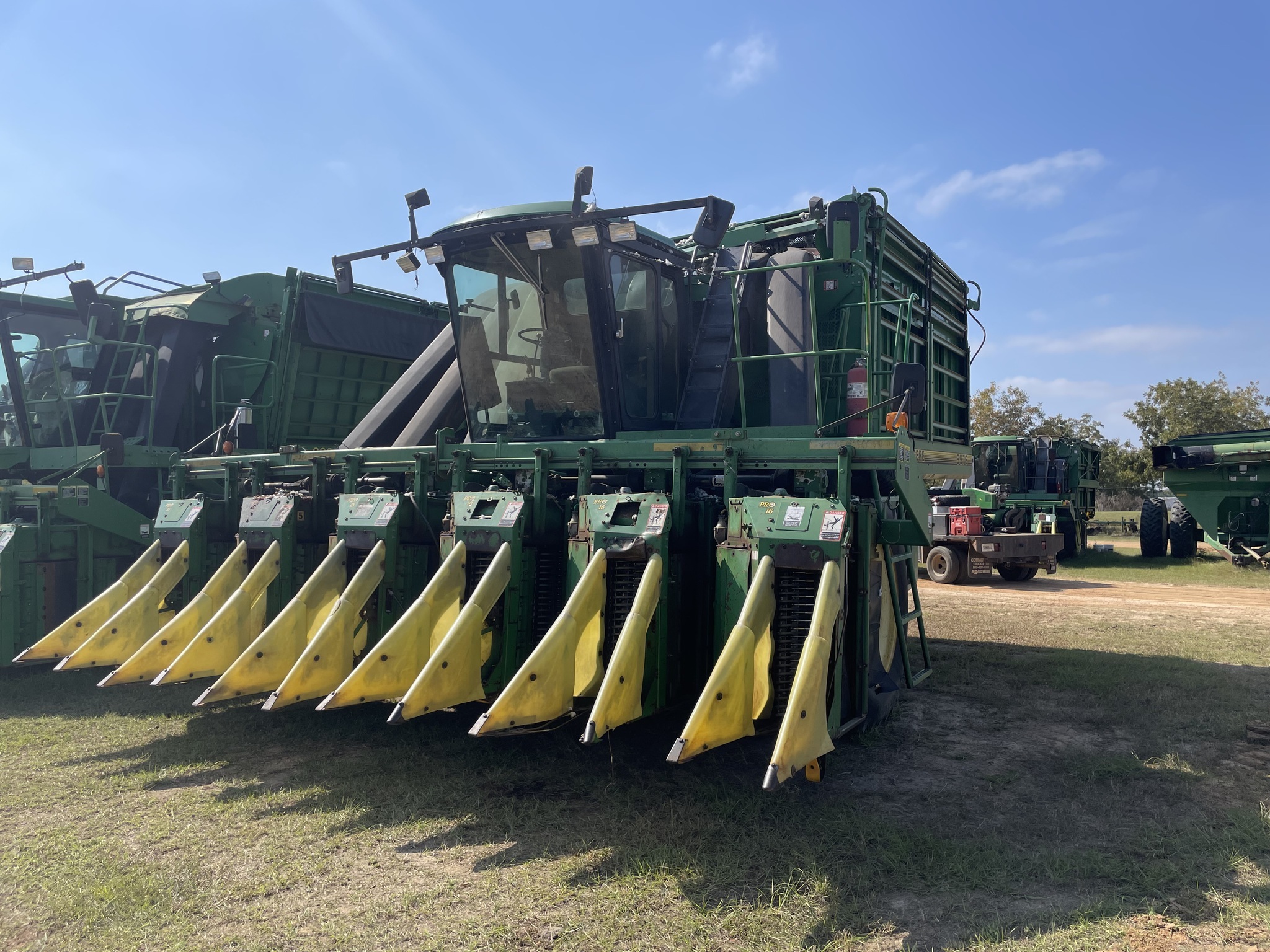 2000 John Deere 9976 Cotton Equipment