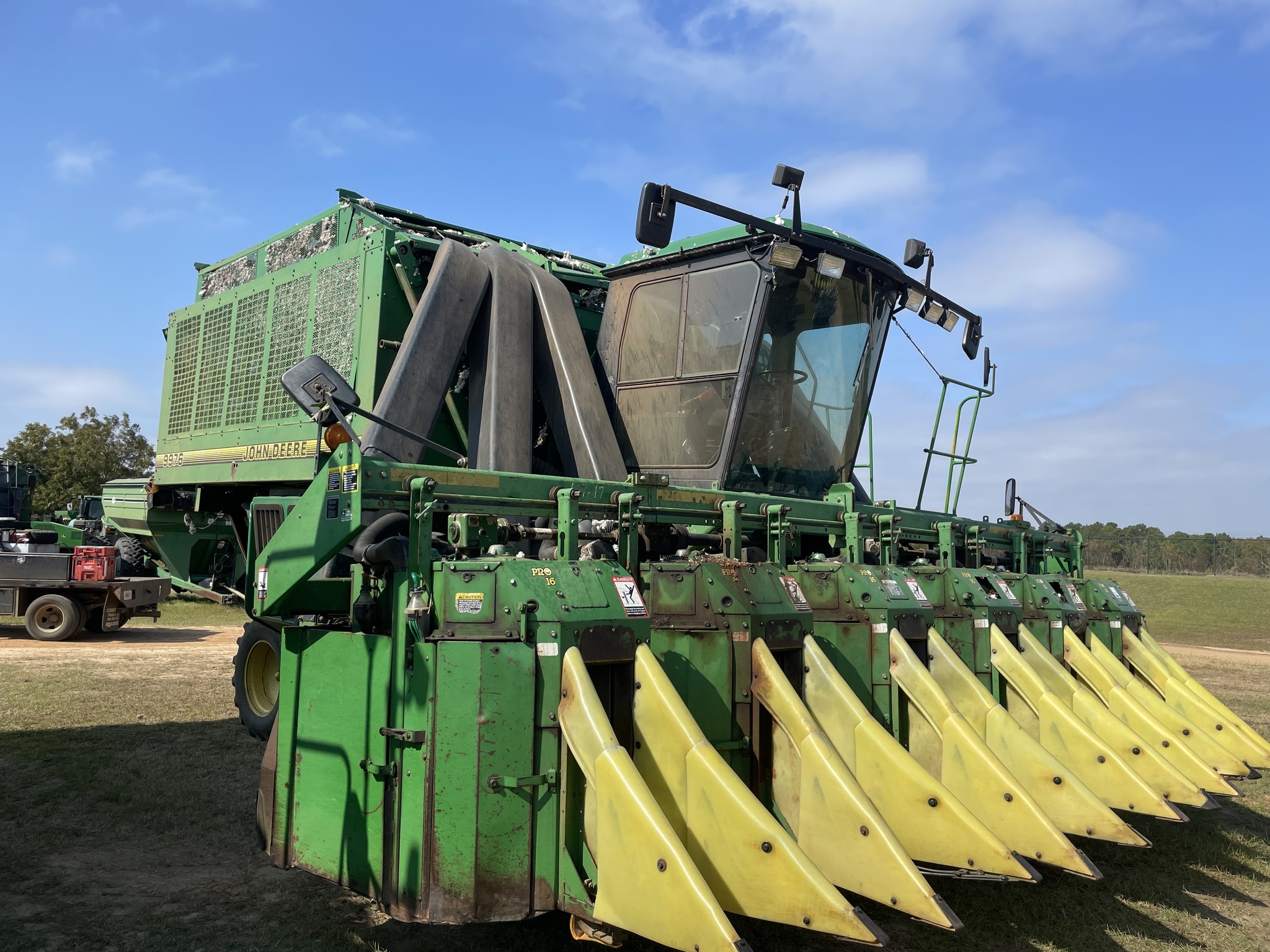 2000 John Deere 9976 Cotton Equipment