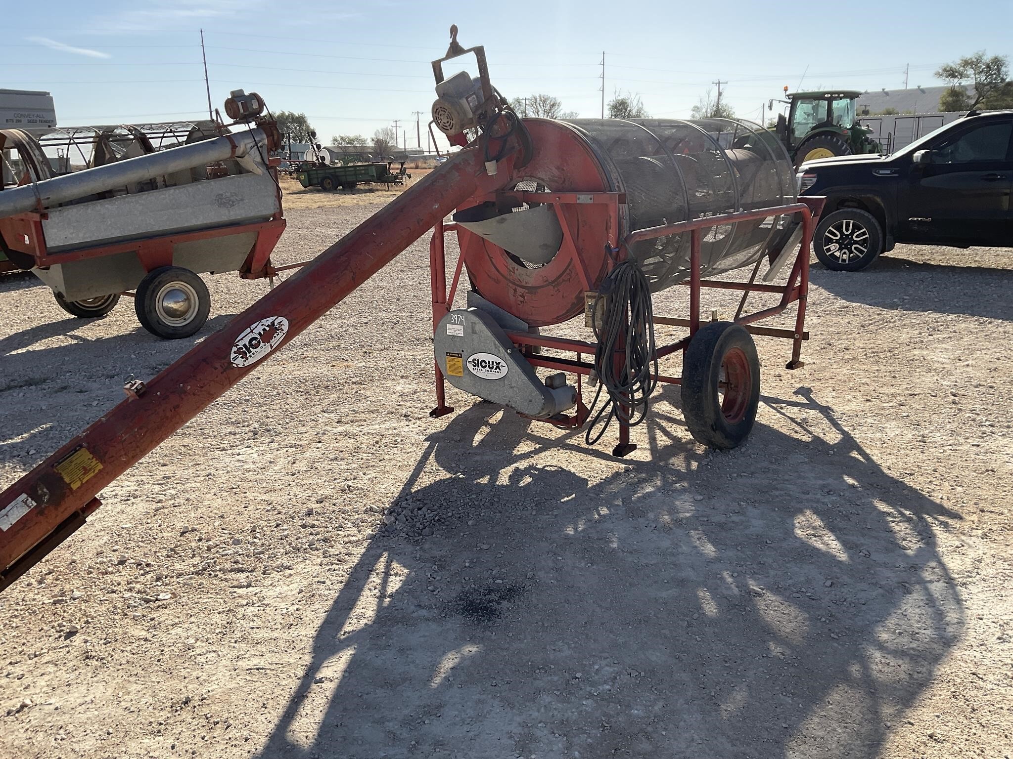  Sioux Steel 42M Grain Cleaner