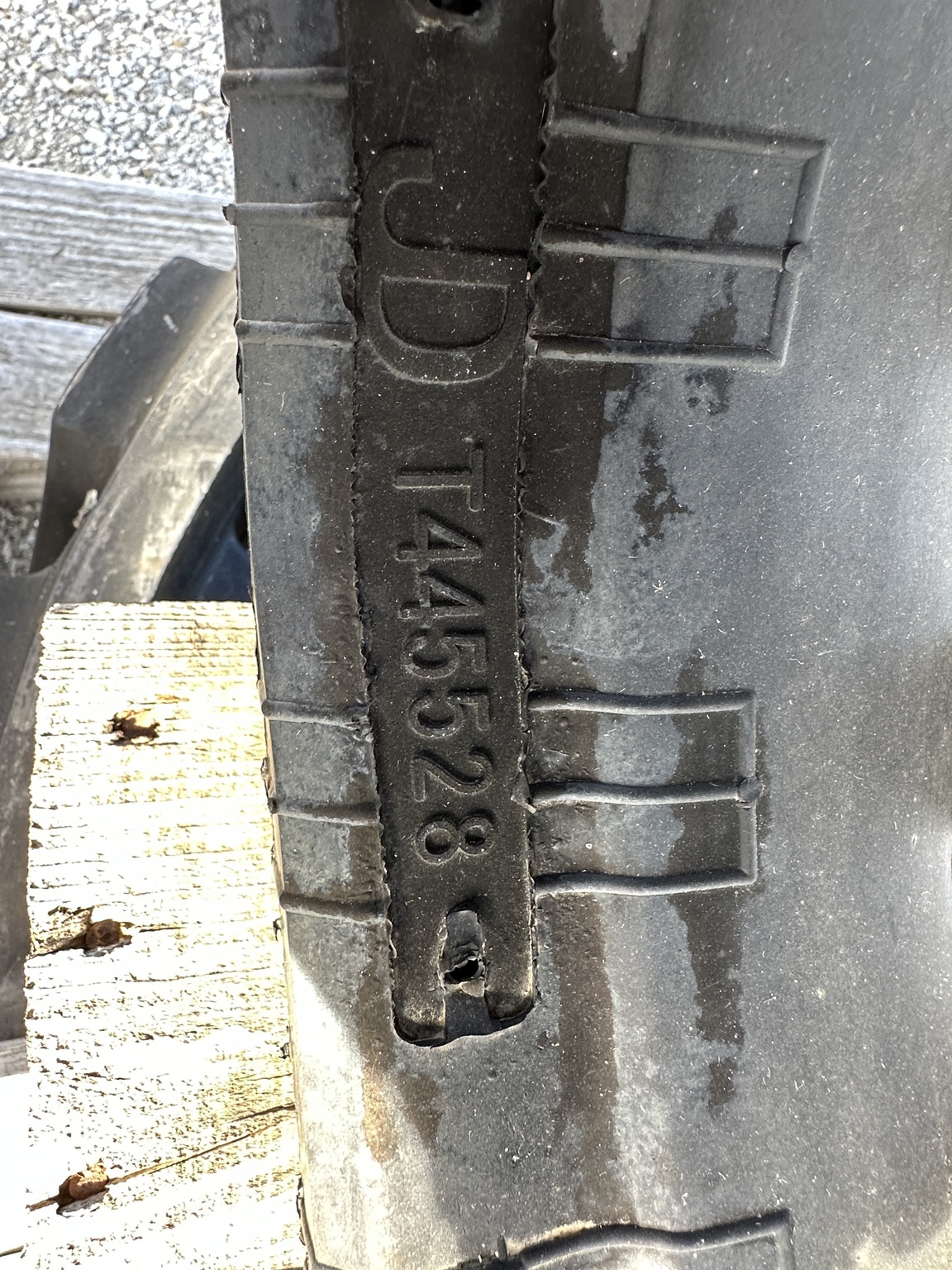  Deere 325G Skid Steer