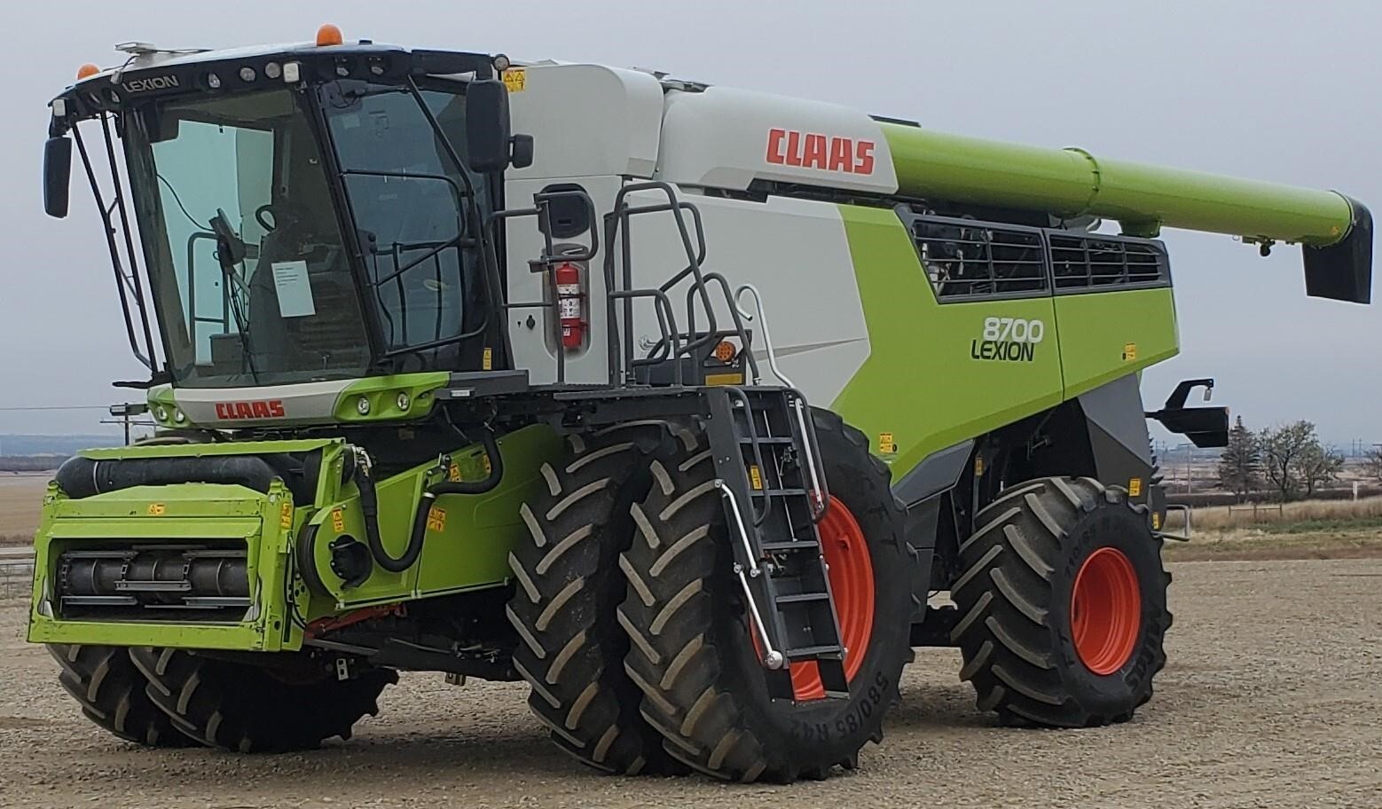 2022 Claas LEXION 8700 Combine