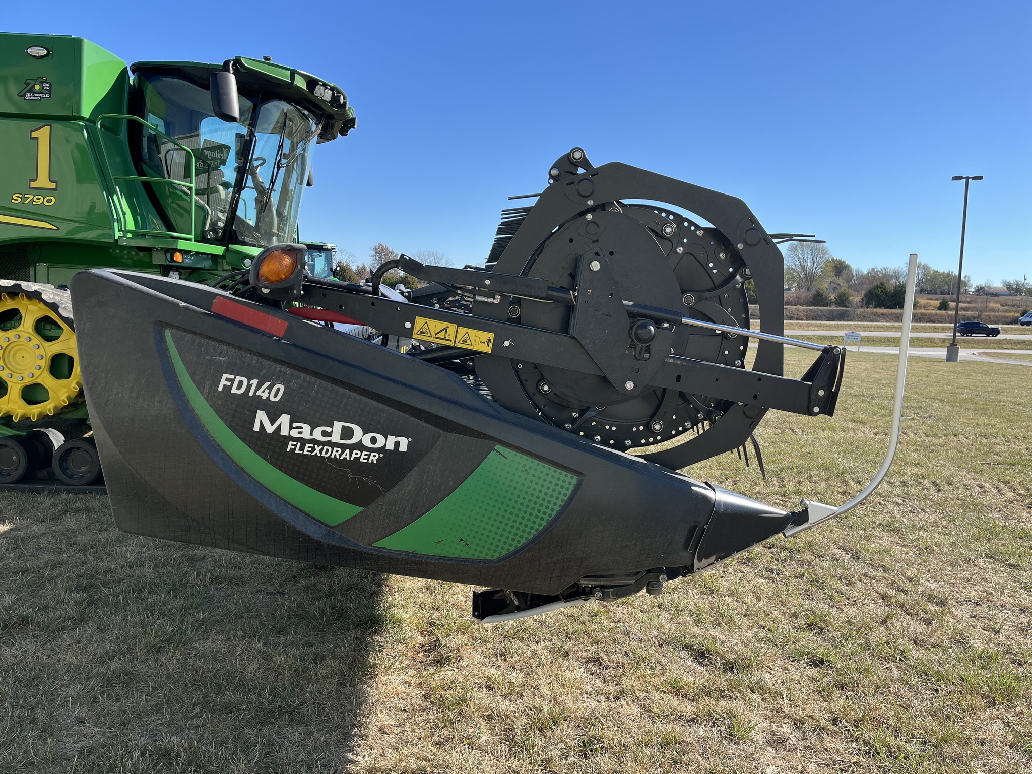 2021 MacDon FD140 Platform