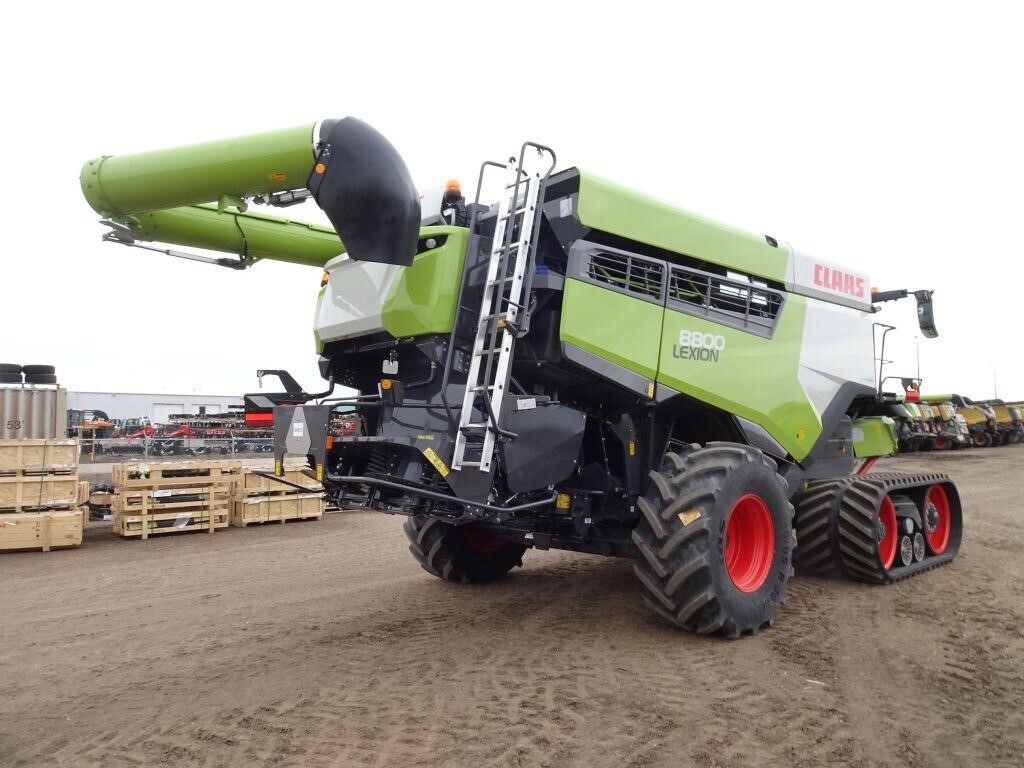 2024 Claas LEXION 8800TT Combine