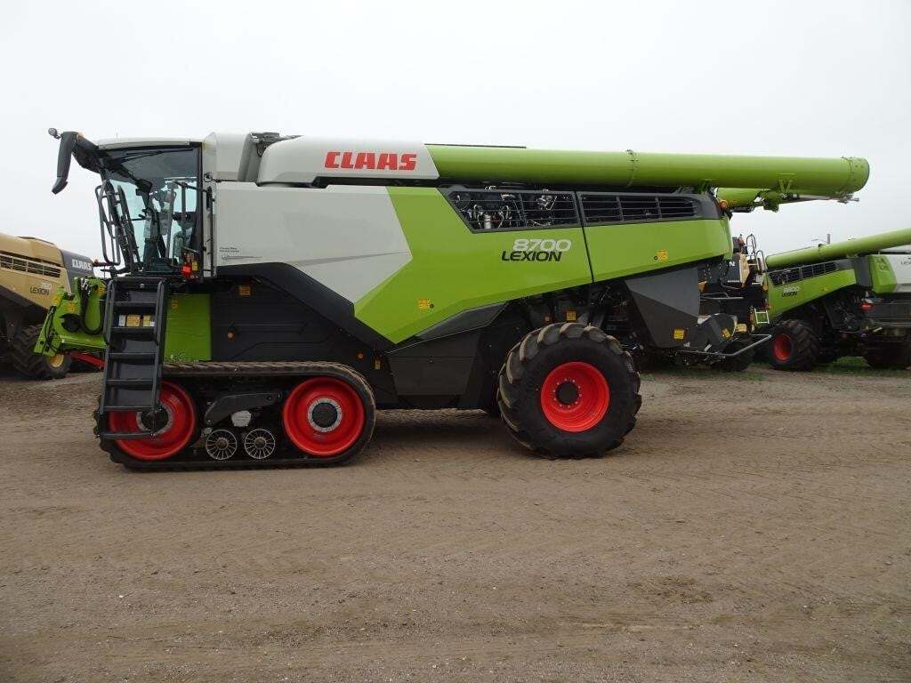 2024 Claas 8700TT Combine