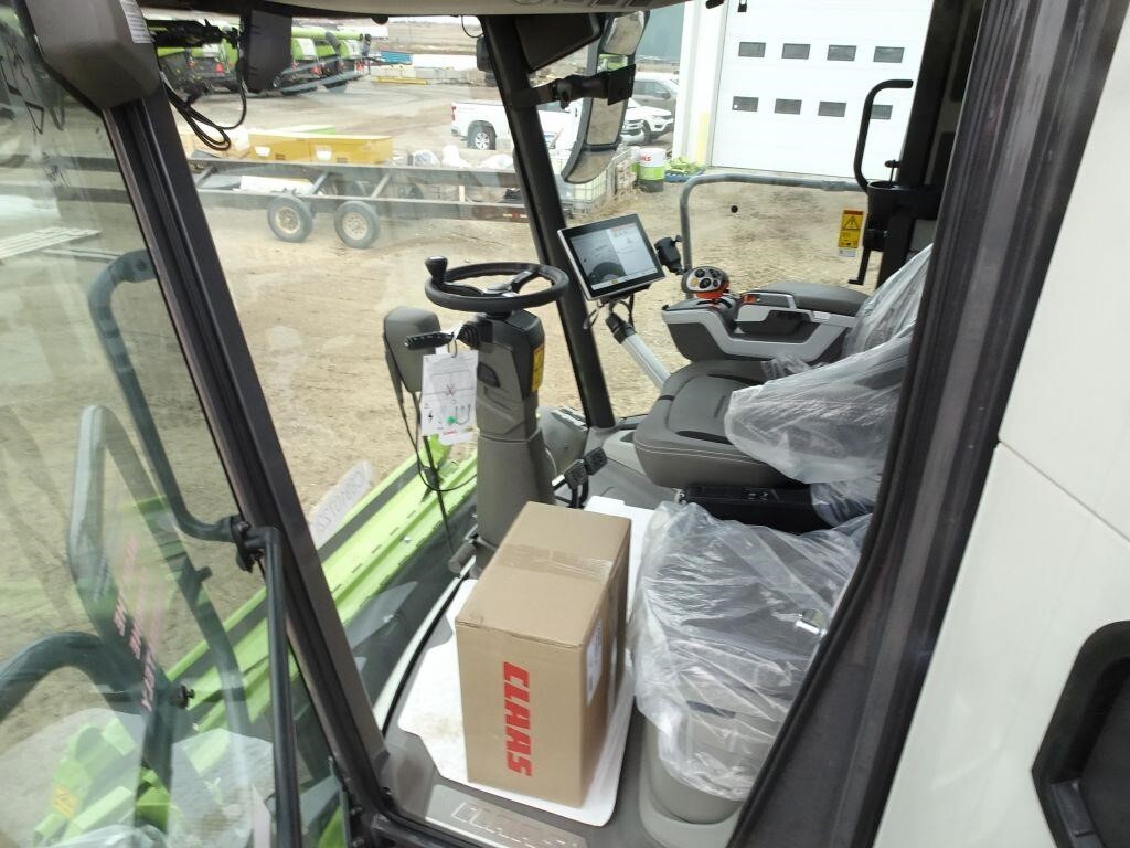 2024 Claas LEXION 8800TT Combine