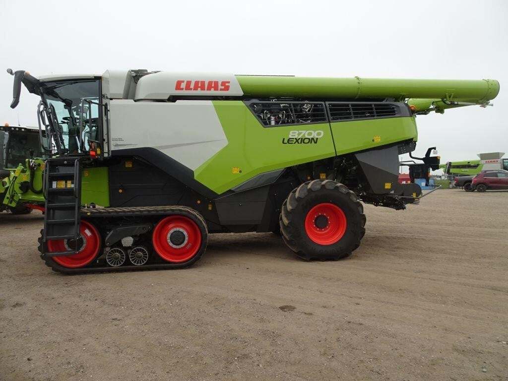 2024 Claas 8700TT Combine