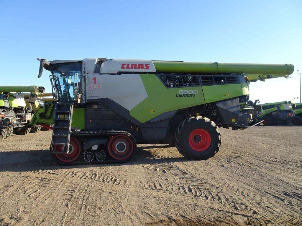 2024 Claas LEXION 8900TT Combine