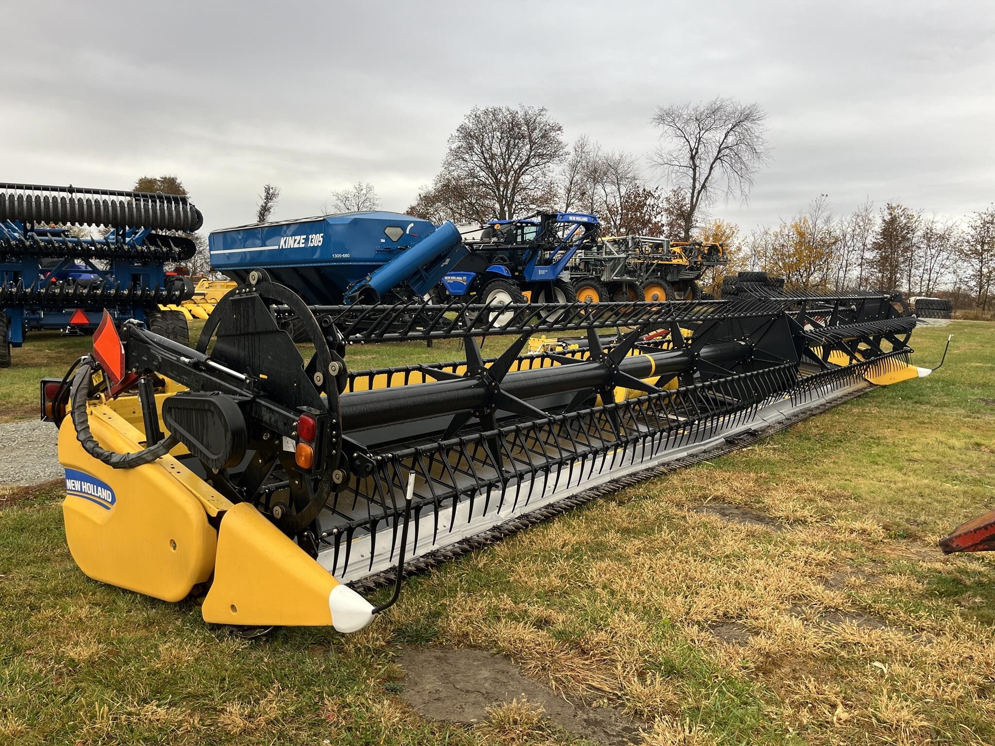 2019 New Holland 880CF-40 Platform