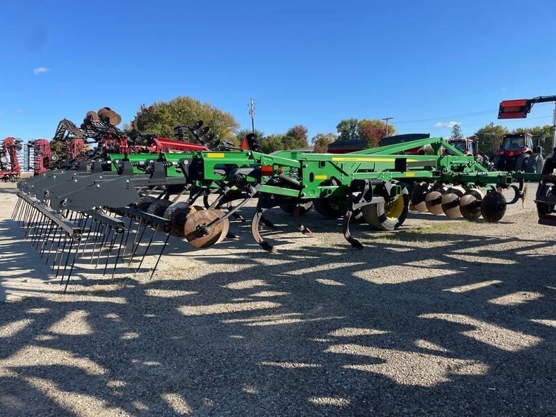 2015 John Deere 2730 Disk Chisel