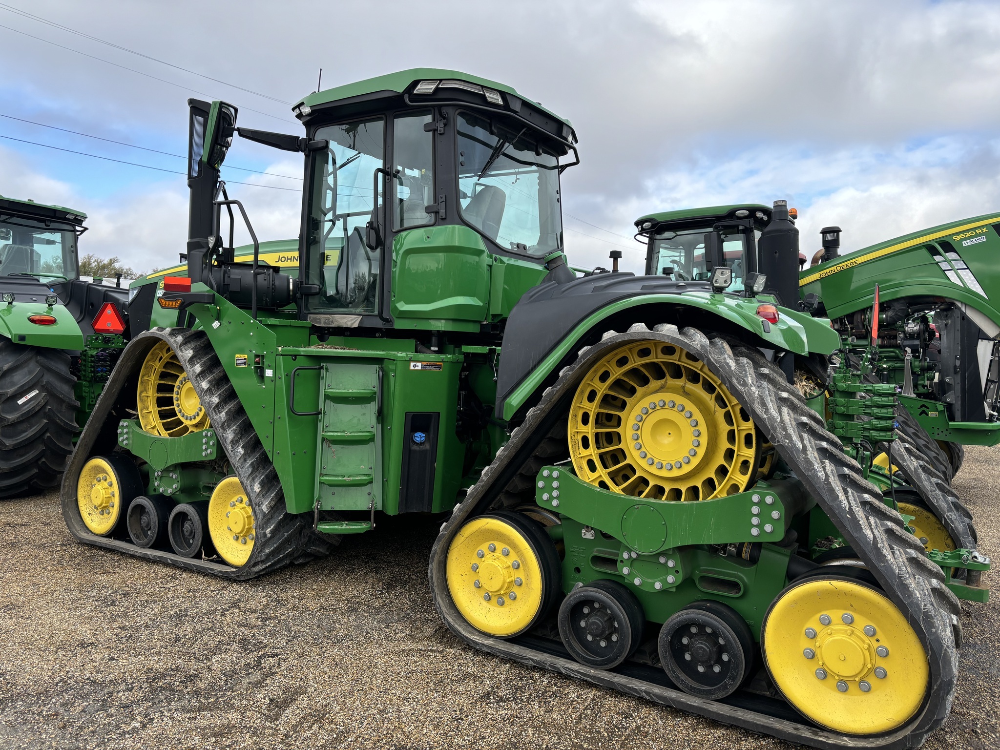 2023 John Deere 9RX 590 Tractor