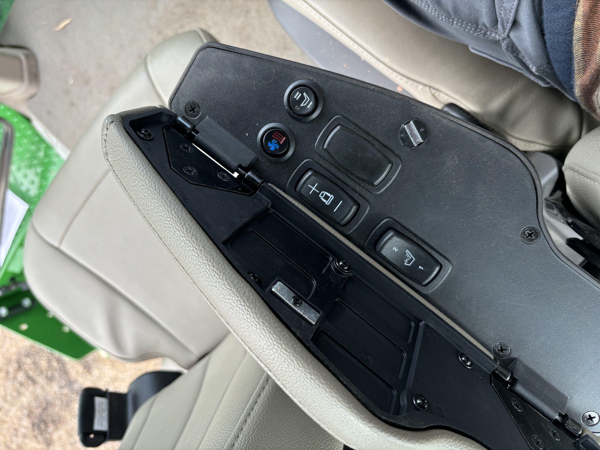 2023 John Deere 9RX 590 Tractor