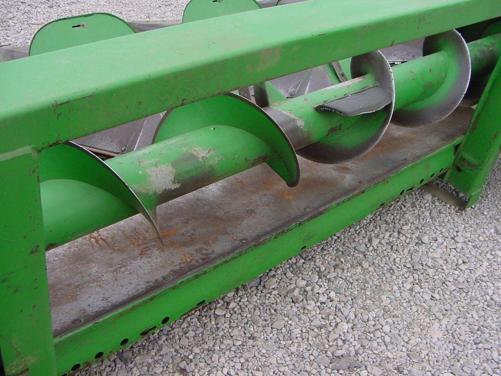  John Deere 443 Corn Head