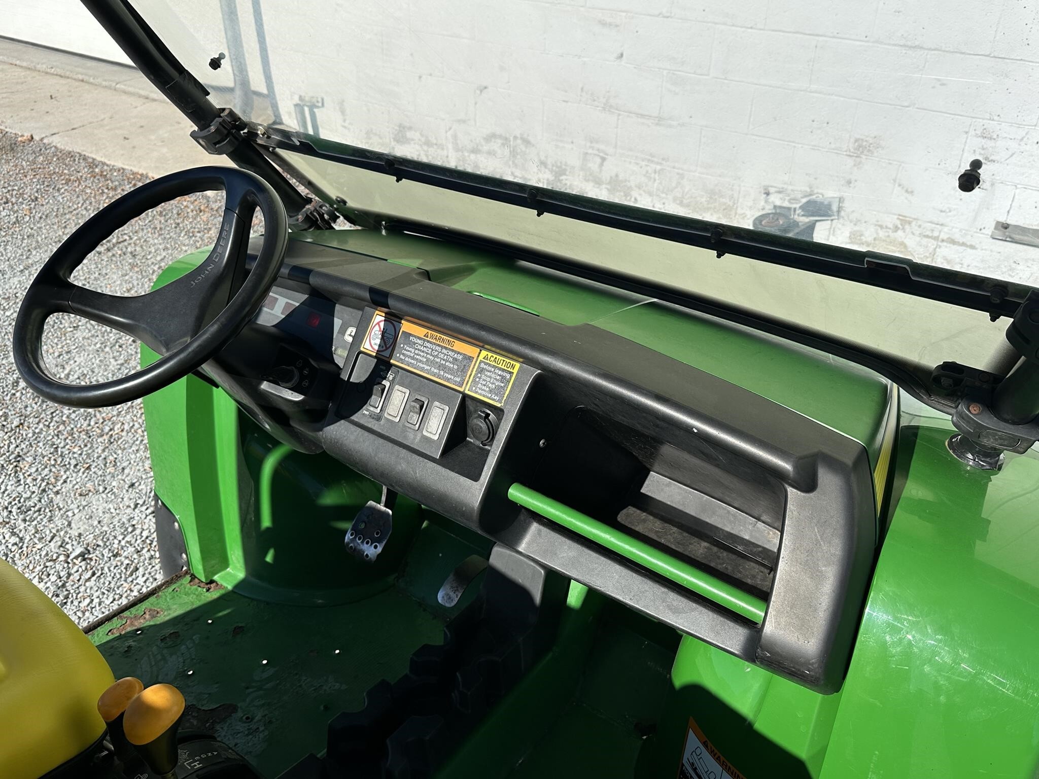 2007 John Deere Gator XUV 620I ATVs and Utility Vehicle