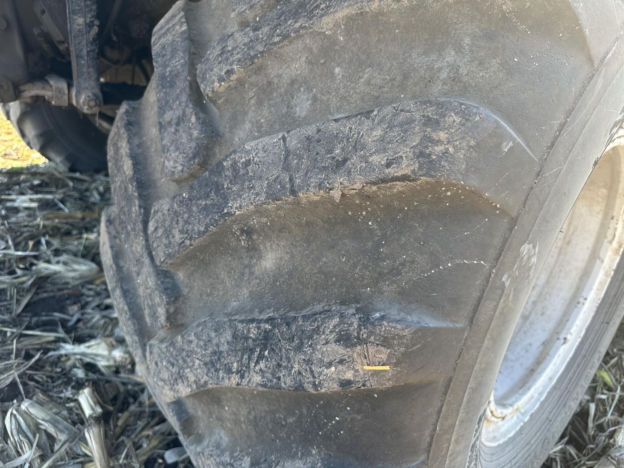  New Leader L3020 G4 Pull-Type Fertilizer Spreader