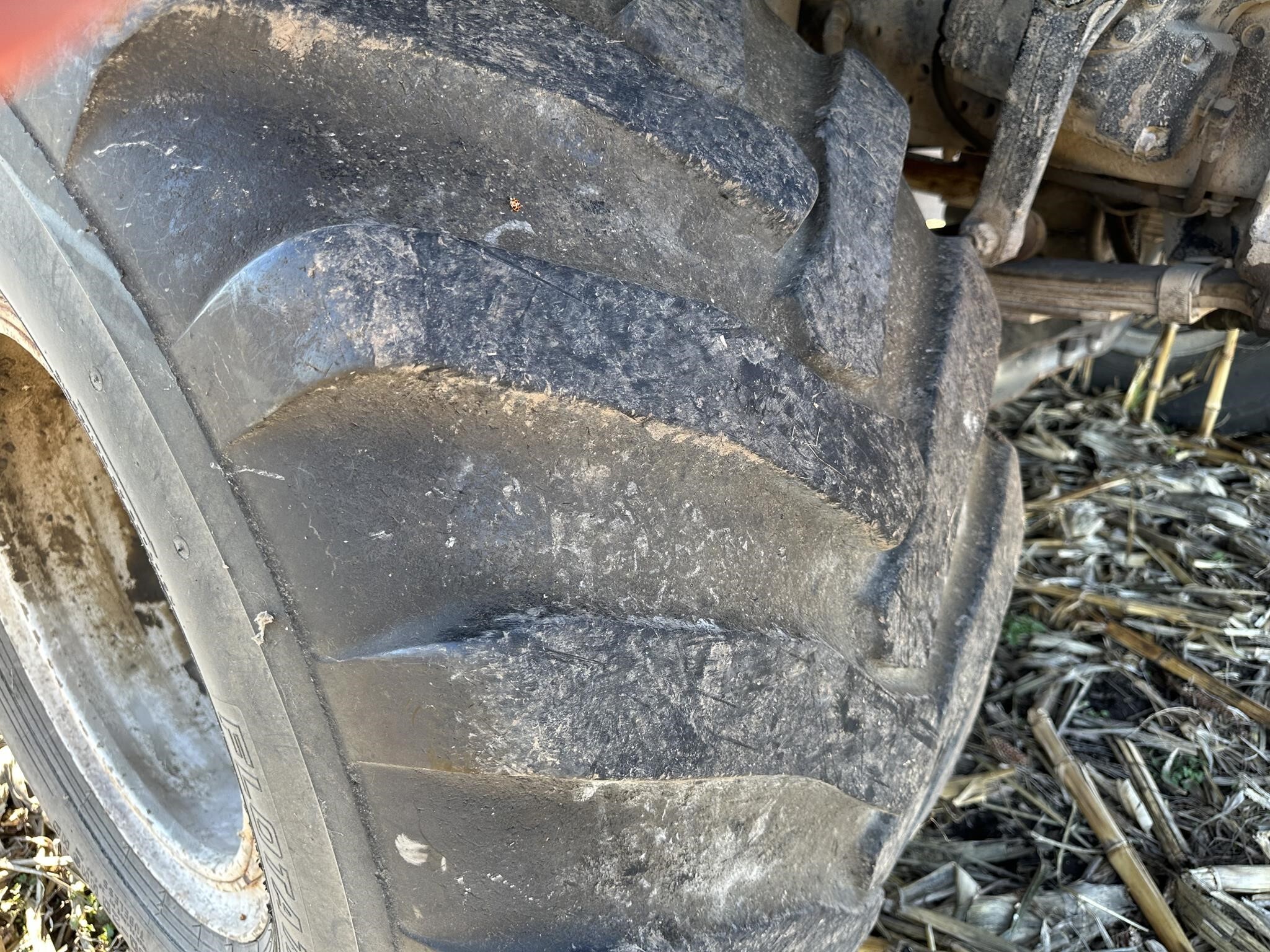  New Leader L3020 G4 Pull-Type Fertilizer Spreader