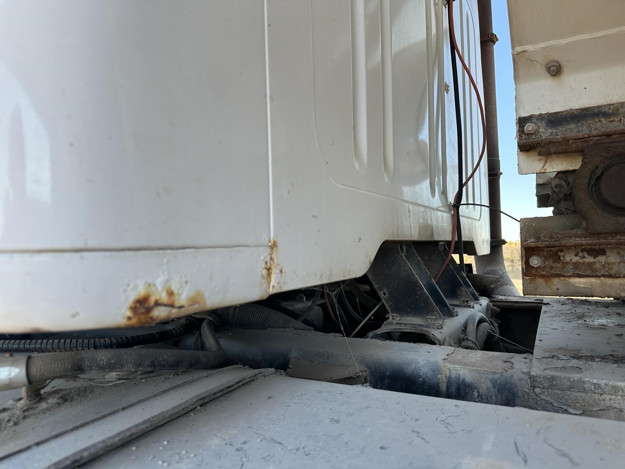  New Leader L3020 G4 Pull-Type Fertilizer Spreader