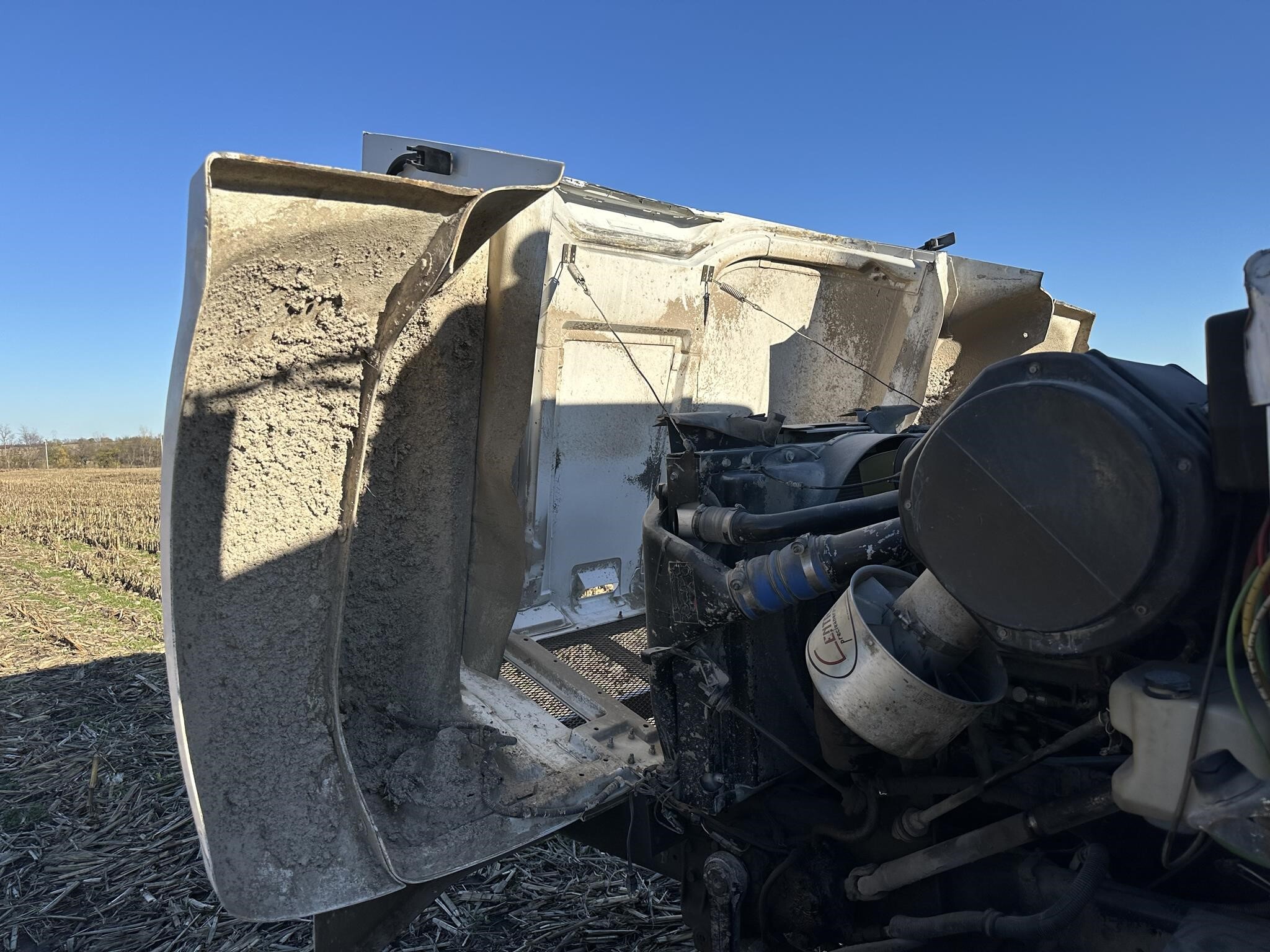  New Leader L3020 G4 Pull-Type Fertilizer Spreader