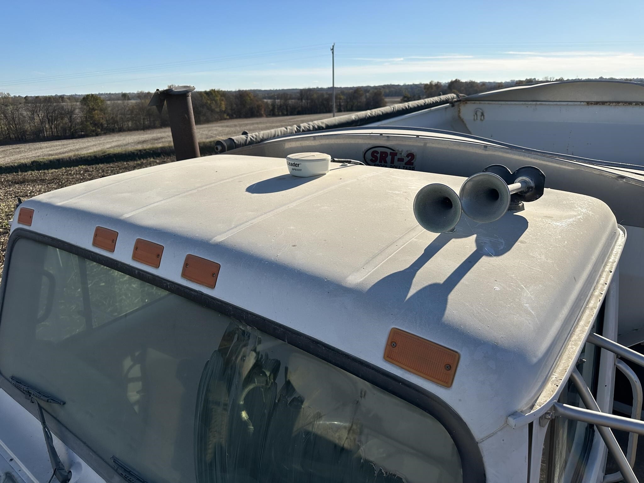  New Leader L3020 G4 Pull-Type Fertilizer Spreader