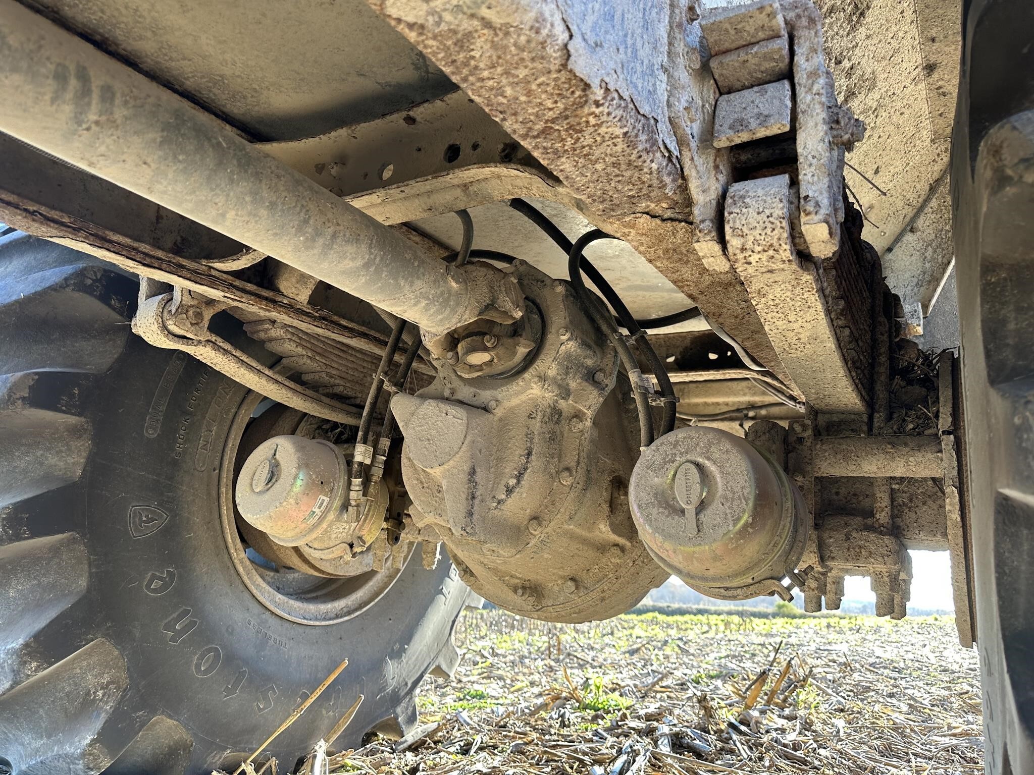  New Leader L3020 G4 Pull-Type Fertilizer Spreader