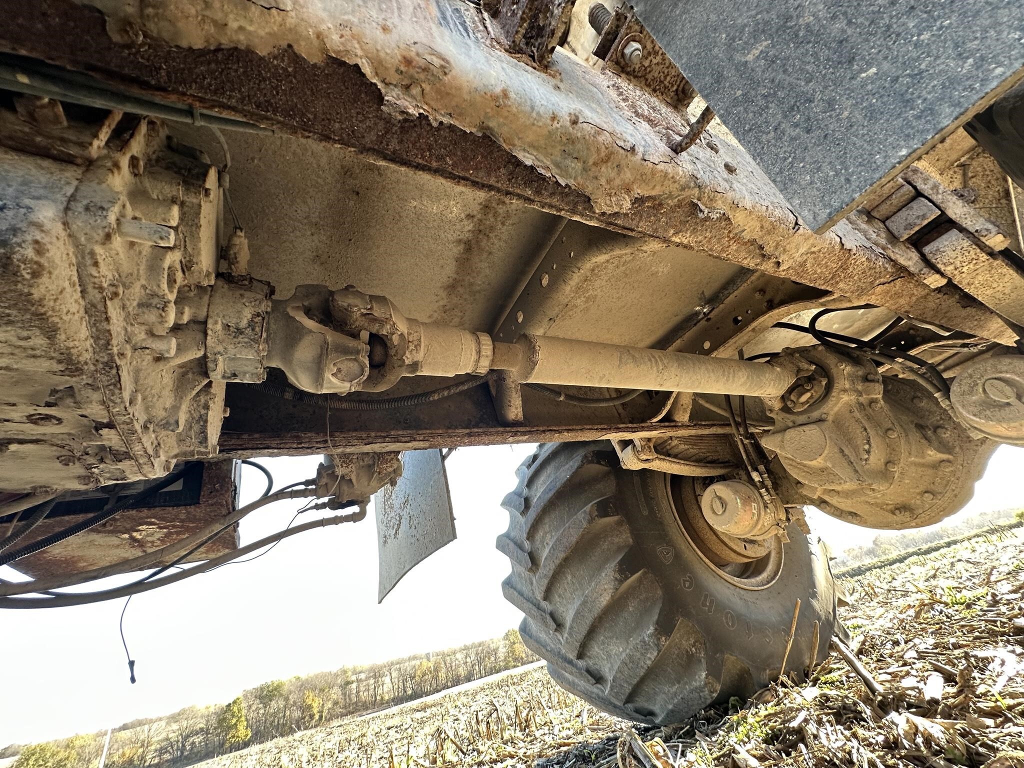  New Leader L3020 G4 Pull-Type Fertilizer Spreader