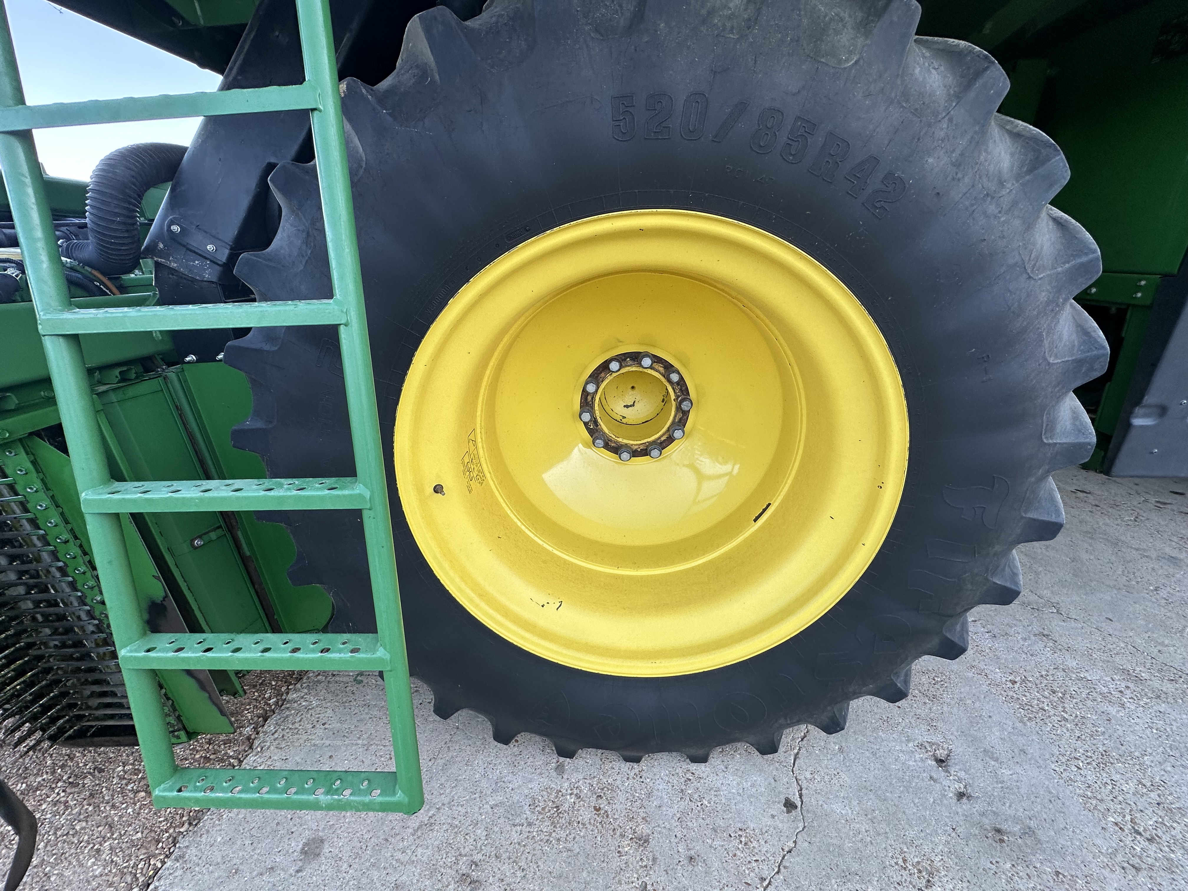 2016 John Deere CP690 Cotton Equipment