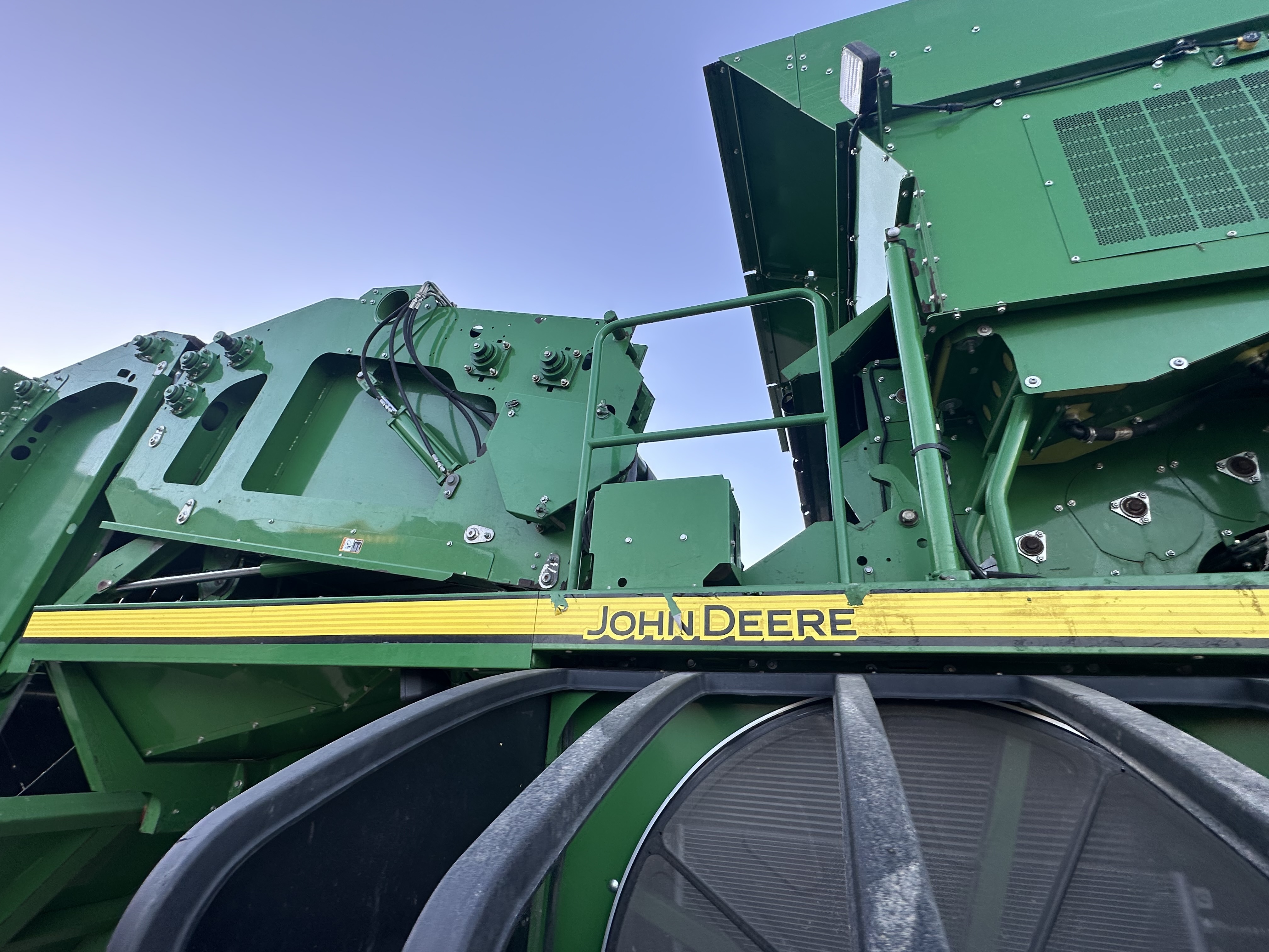 2016 John Deere CP690 Cotton Equipment
