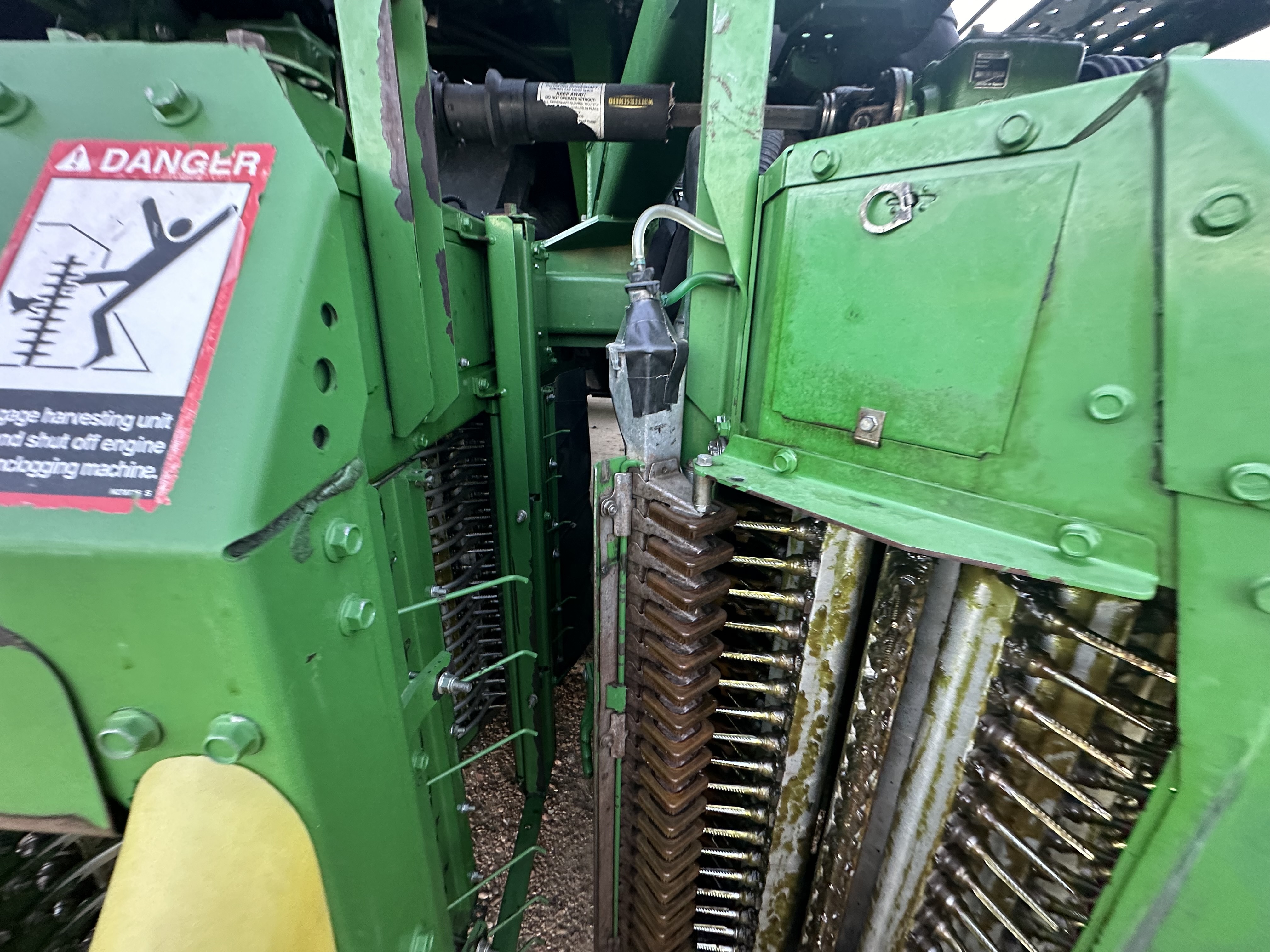 2016 John Deere CP690 Cotton Equipment