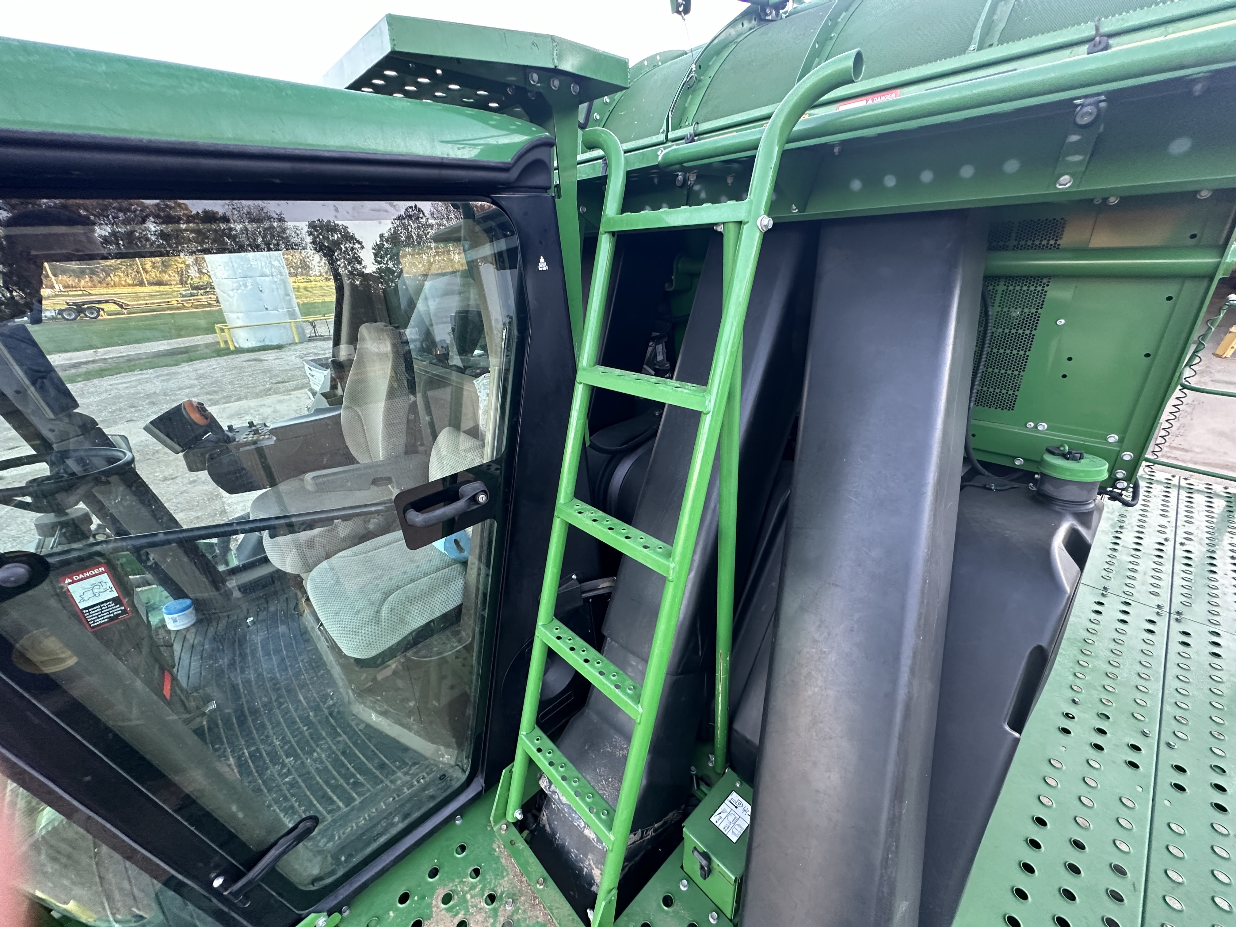 2016 John Deere CP690 Cotton Equipment