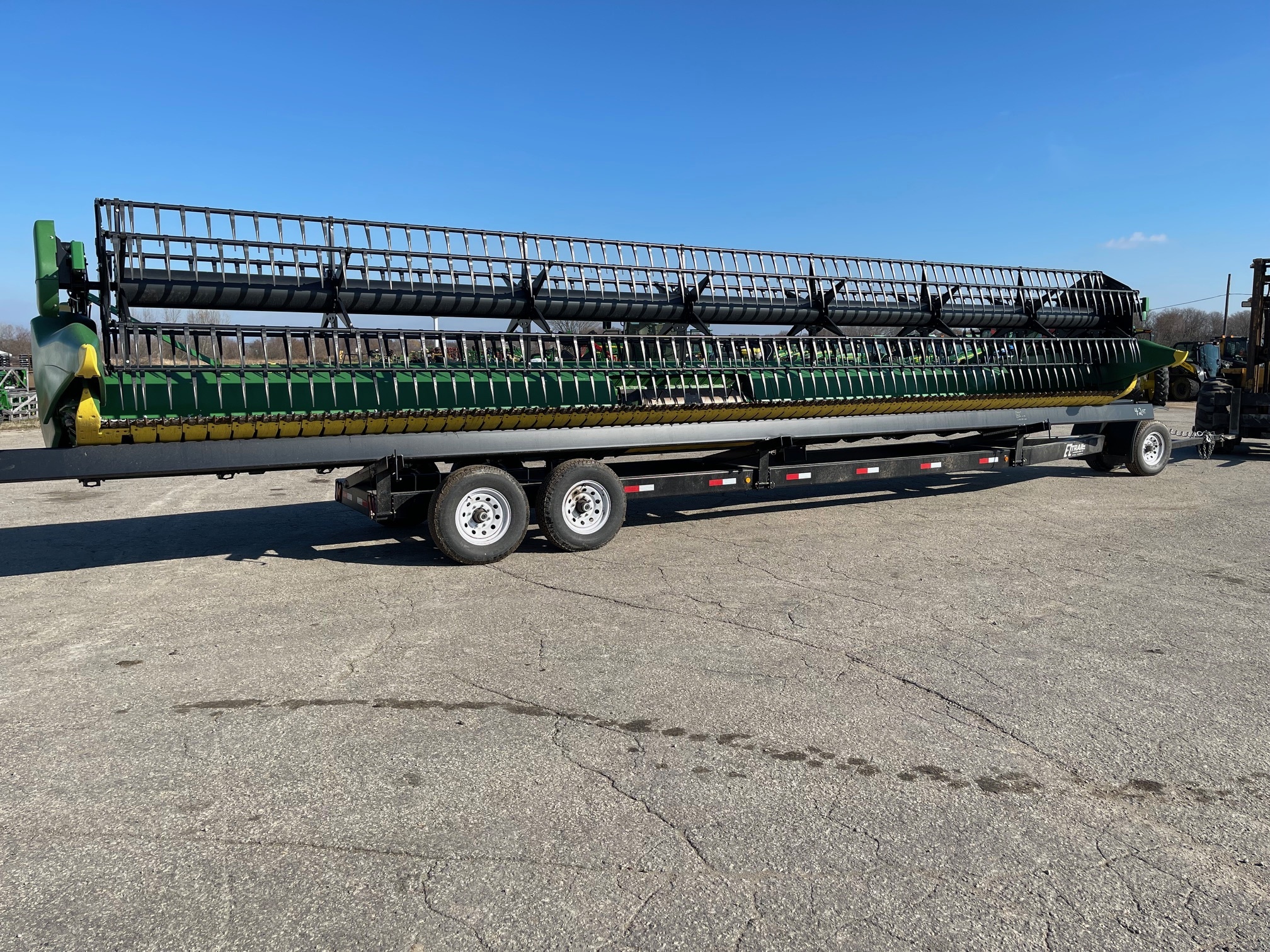 2019 John Deere 735FD Platform