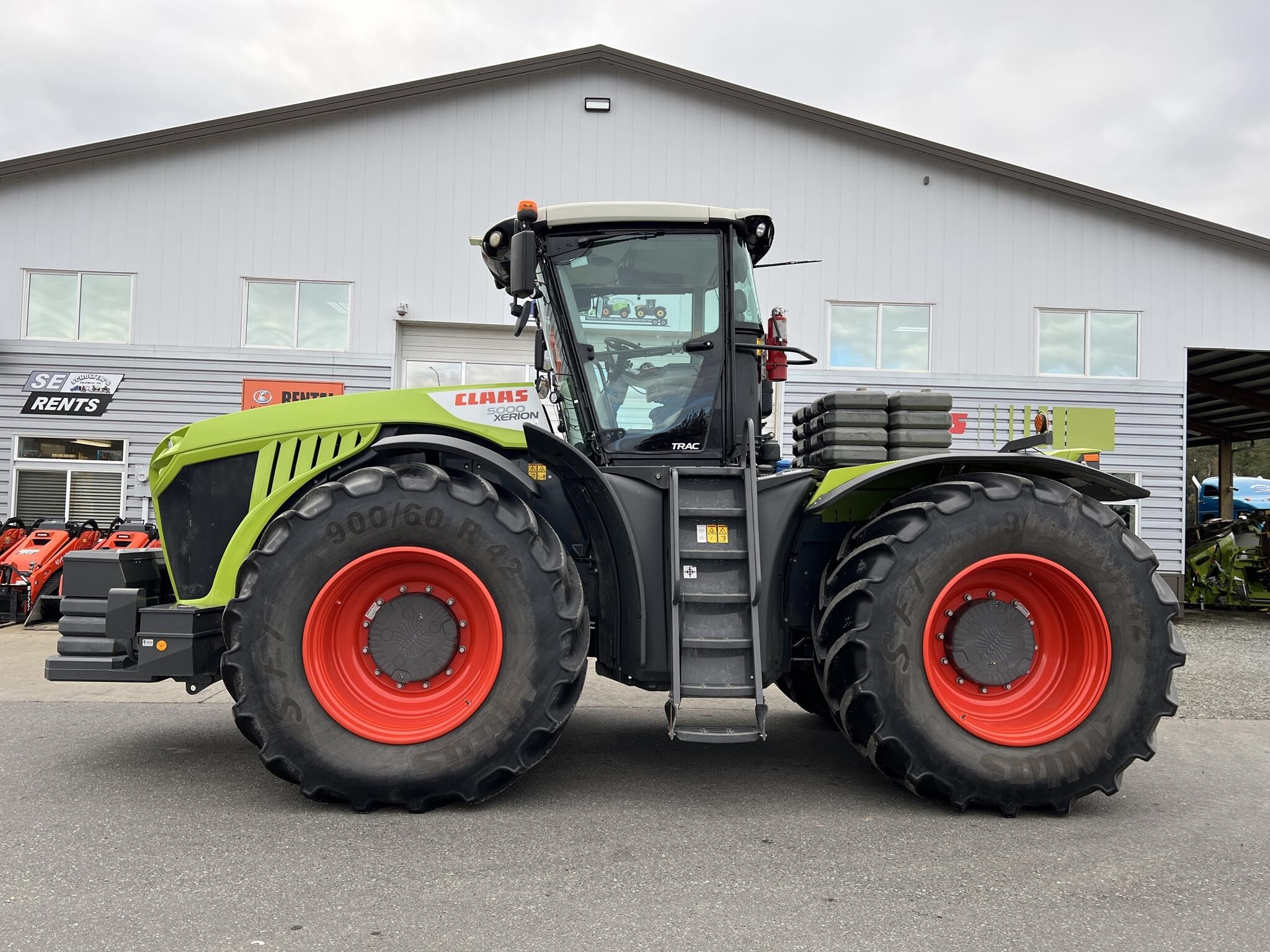 2020 Claas XERION 5000 Tractor