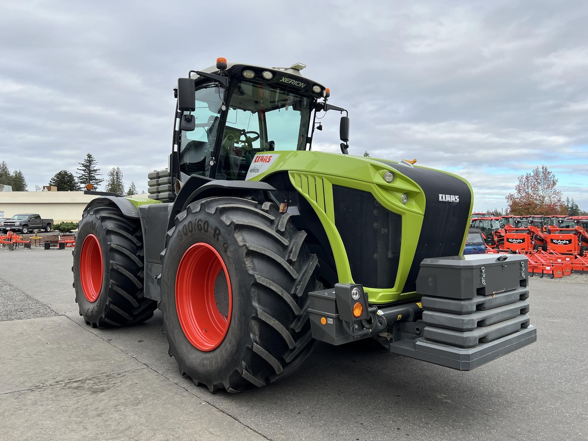2020 Claas XERION 5000 Tractor