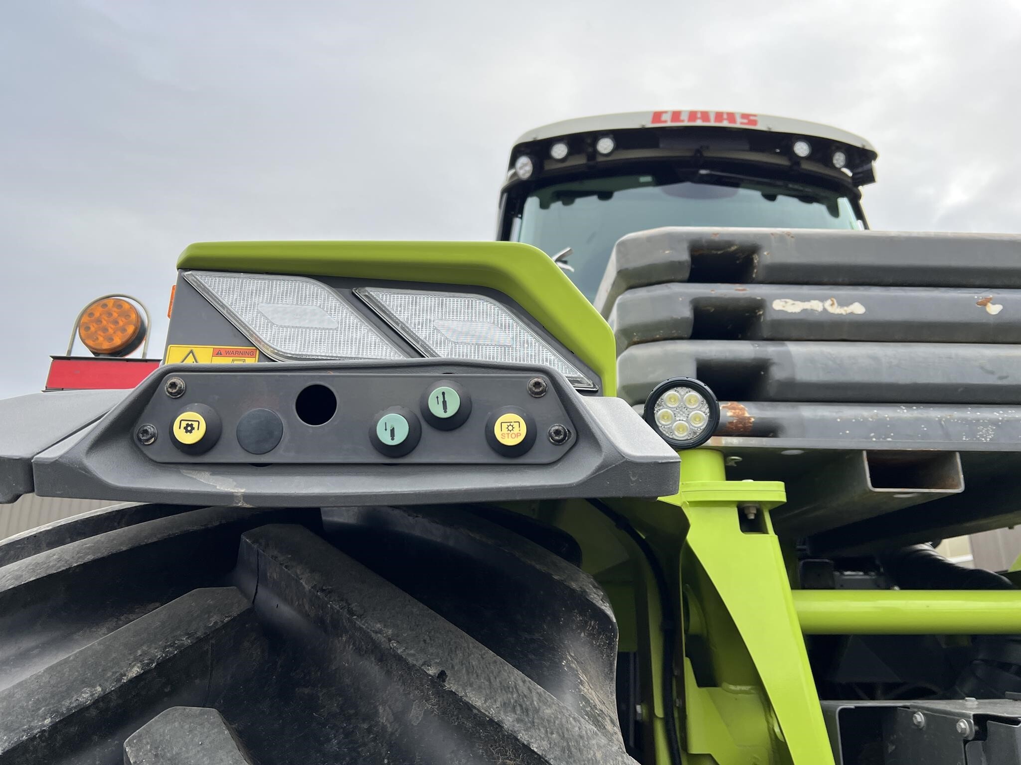 2020 Claas XERION 5000 Tractor