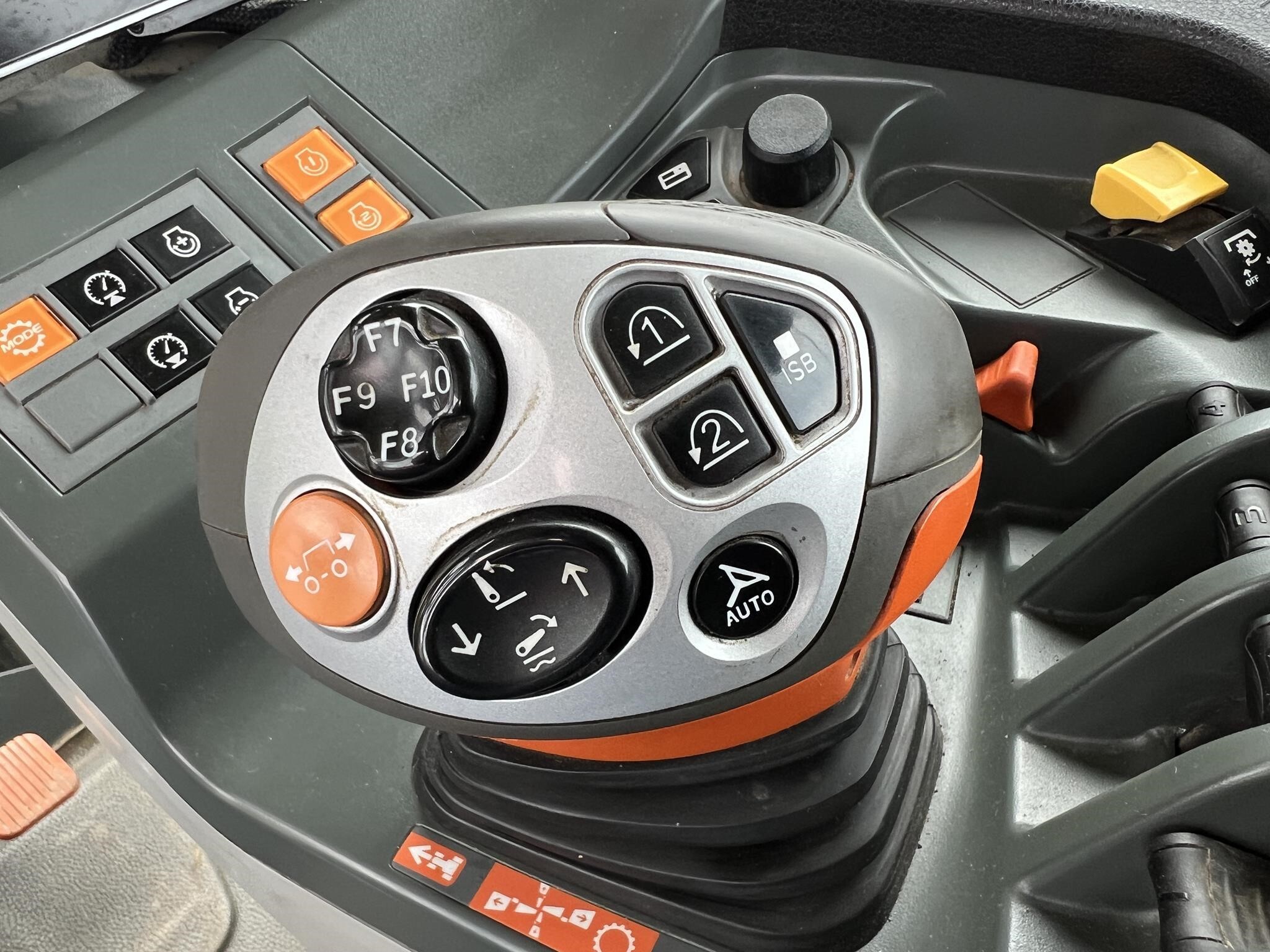 2020 Claas XERION 5000 Tractor