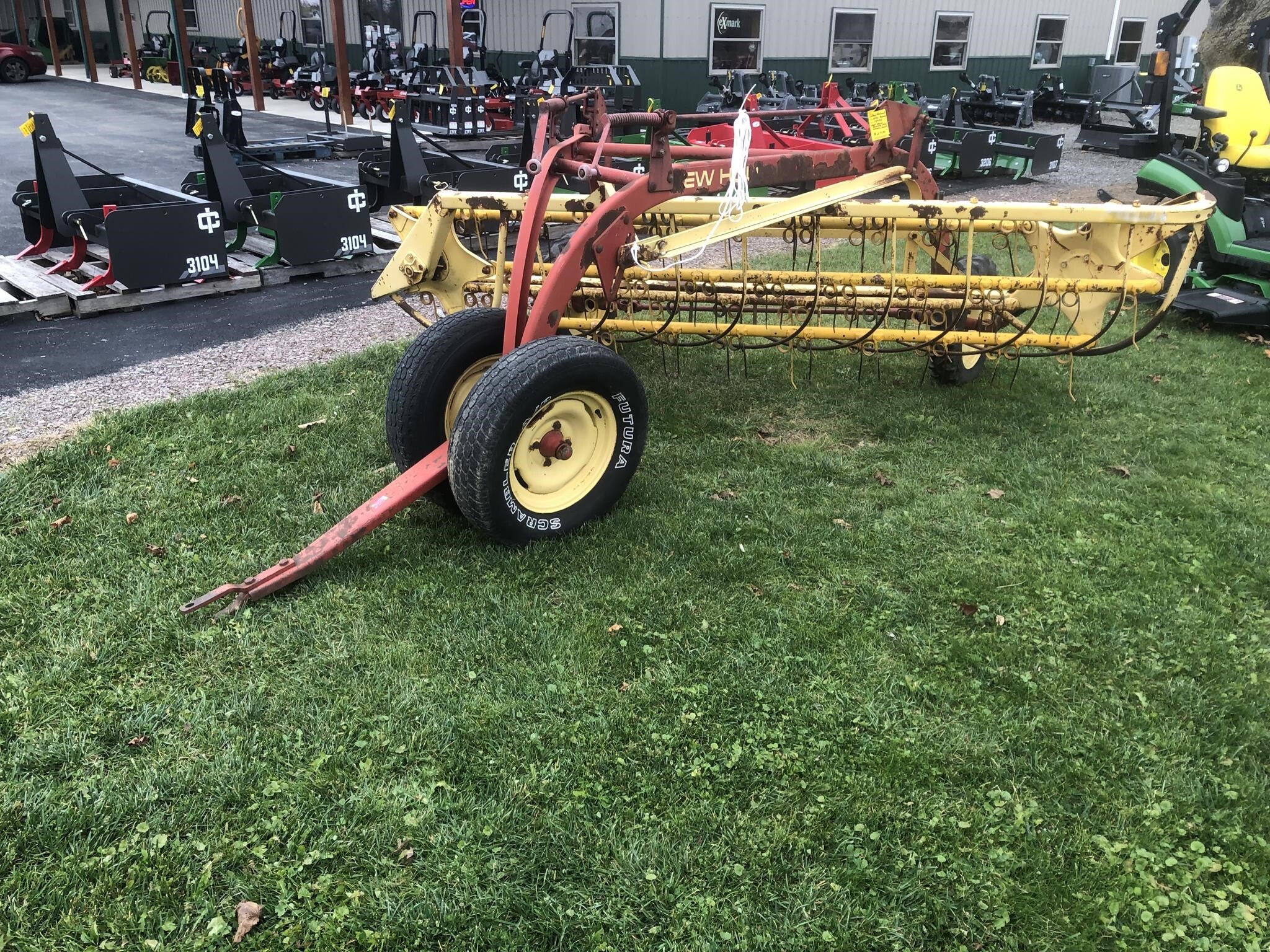  New Holland Rolabar 256 Rake