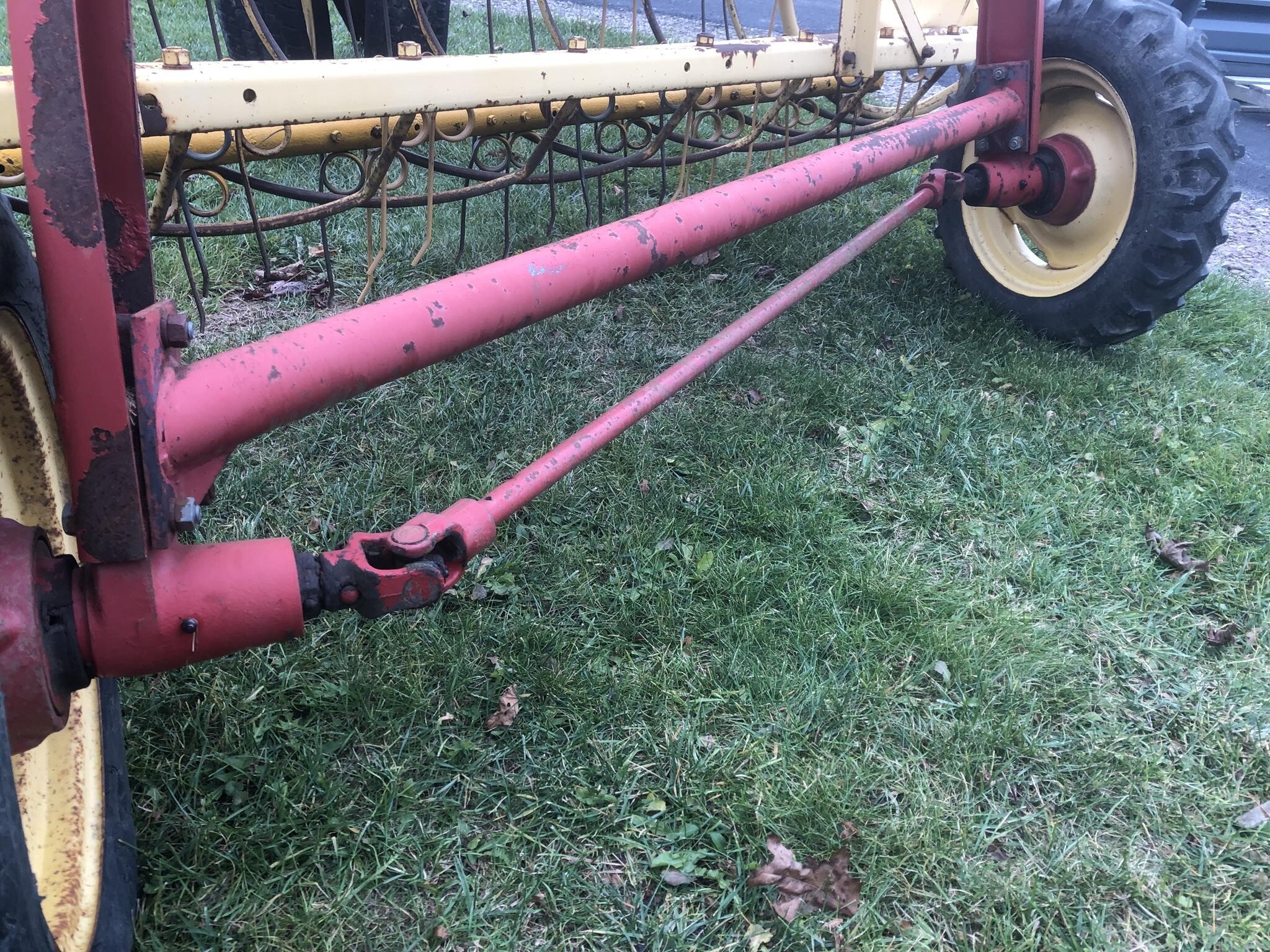  New Holland Rolabar 256 Rake