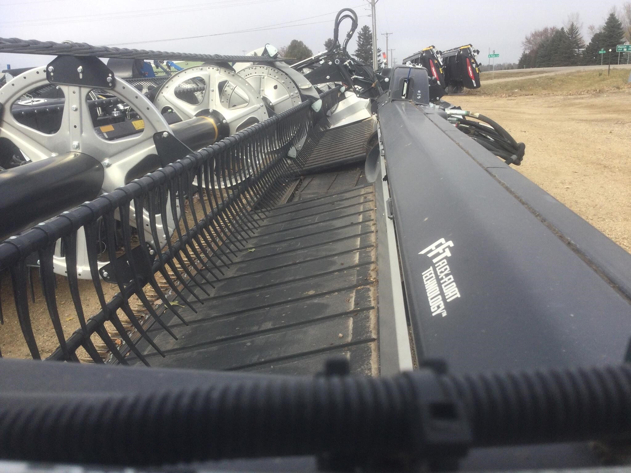 2022 MacDon FD240 Platform