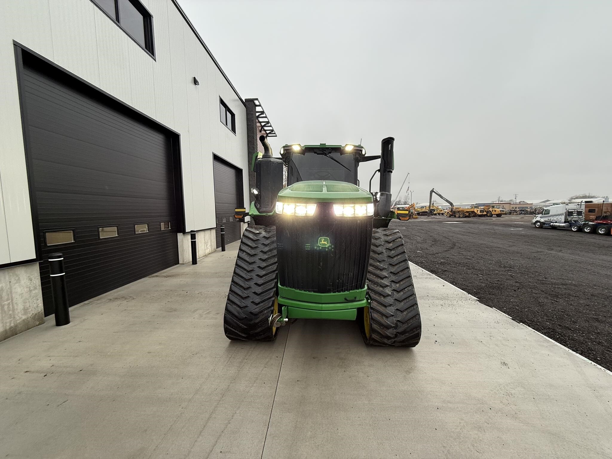 2022 John Deere 9RX 590 Tractor