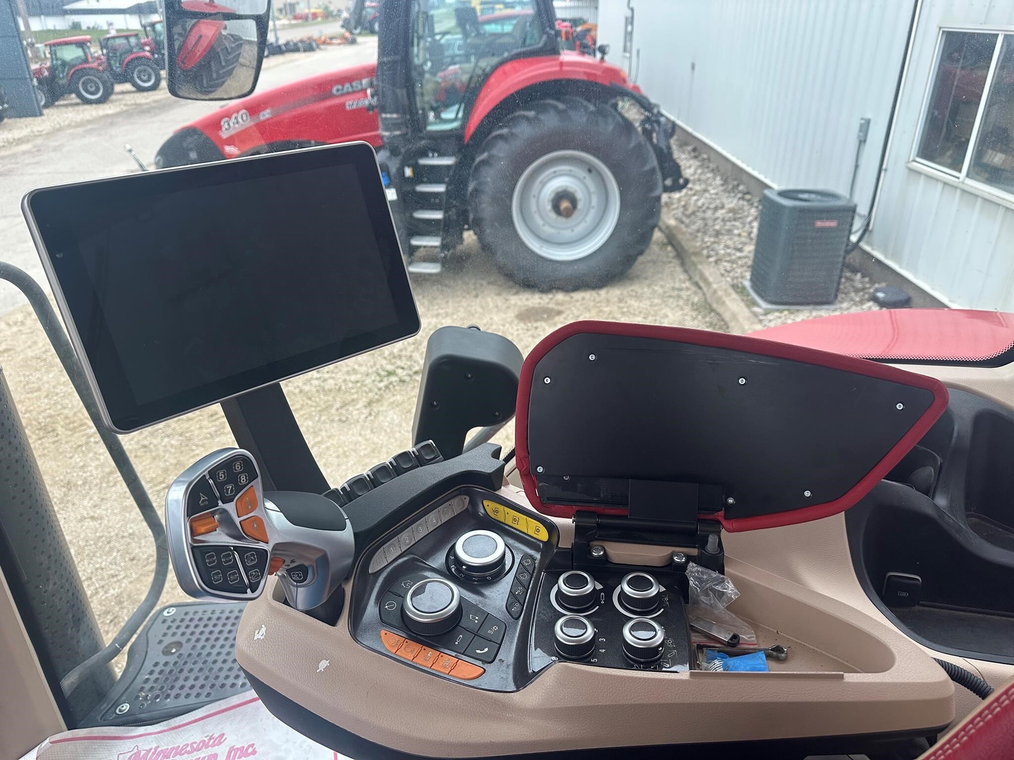 2024 Case IH MAGNUM 400 AFS CONNECT Tractor